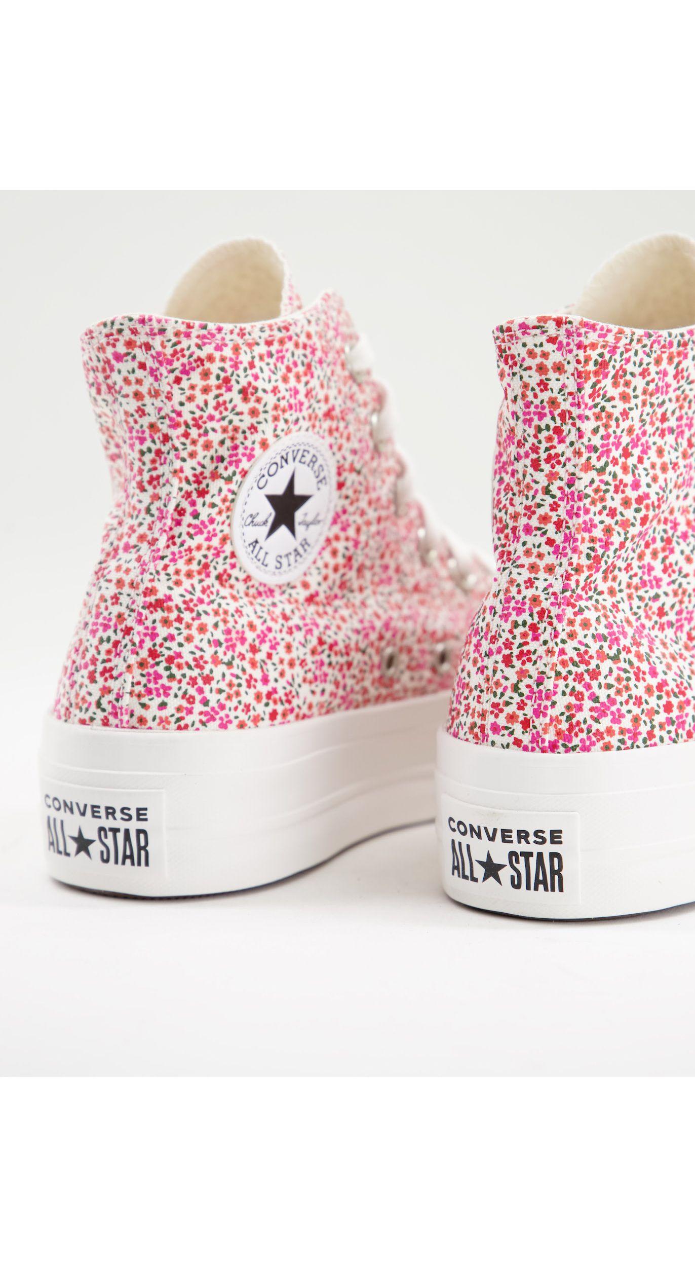 Converse Chuck Taylor - Lift - Sneakers Met Fijne Bloemenprint in het Rood  - Lyst