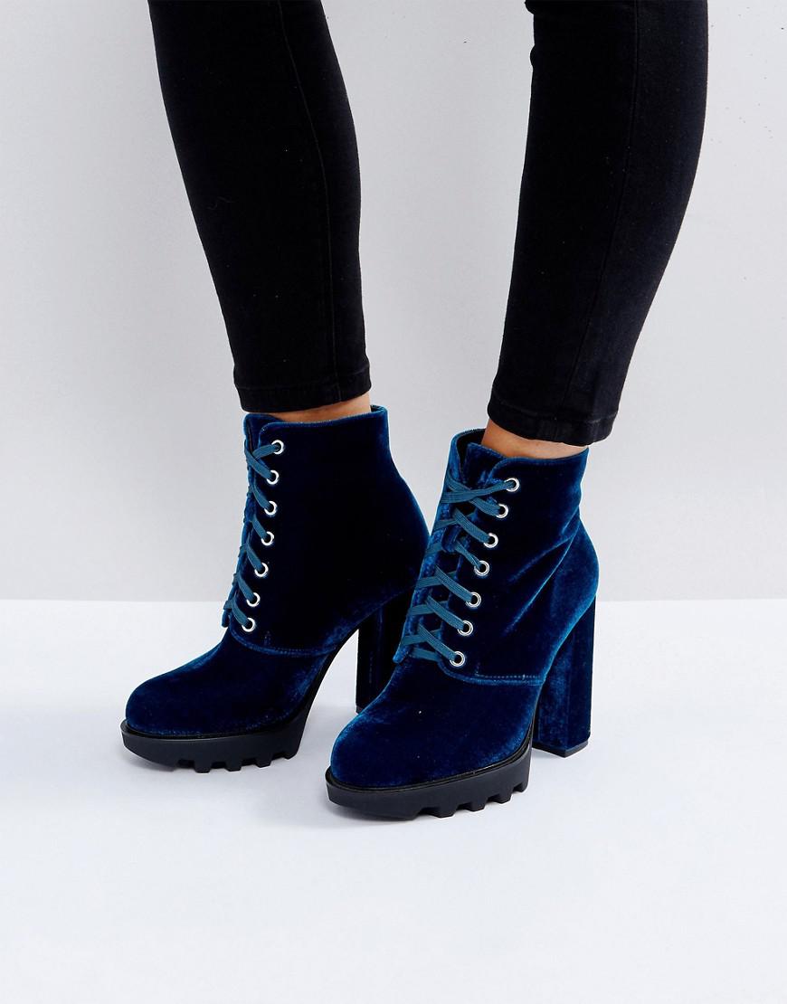 Shop by category Designer Women's Boots. Explore designer boots at Farfetch for cutting-edge designs from world renowned brands. From heeled designs and Chelsea boots to rugged biker styles, we’ve curated the most covetable selection of designer shoes. high heel platform boots. $1, More like this. New Season Nicholas Kirkwood. brown and blue.