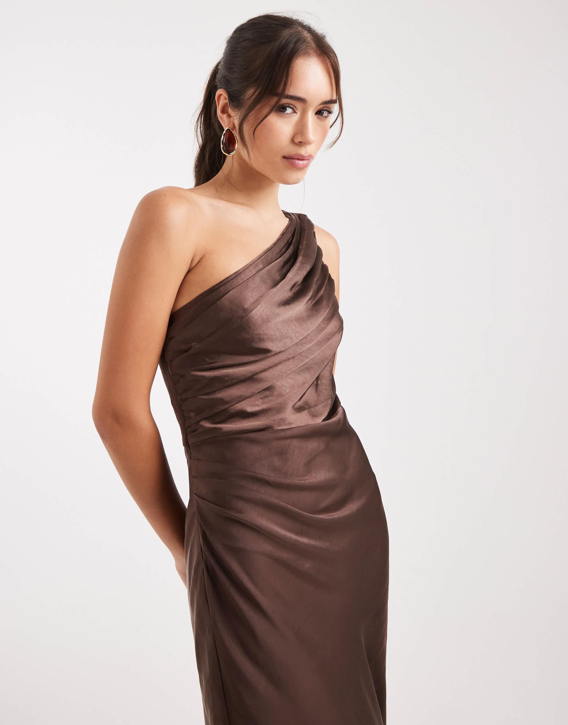 pretty lavish brown satin dress Pretty Lavish Bridesmaid Keisha satin cowl neck maxi dress with scarf in chocolate  brown Masa:S/M Cmimi:60