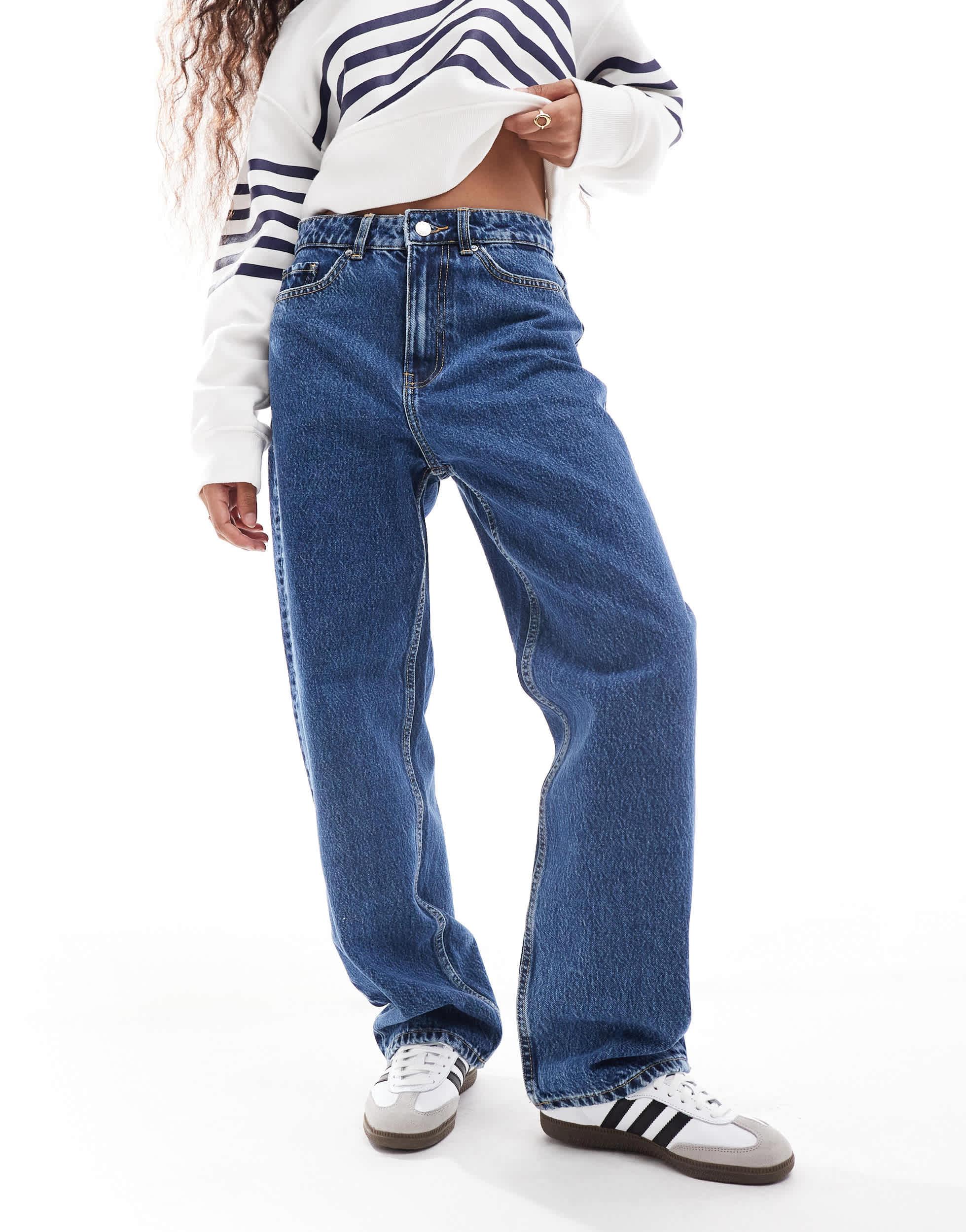 Wide Petite Mom Jean Bershka Petite Comfort Fit Mom Jean In Blue Lyst