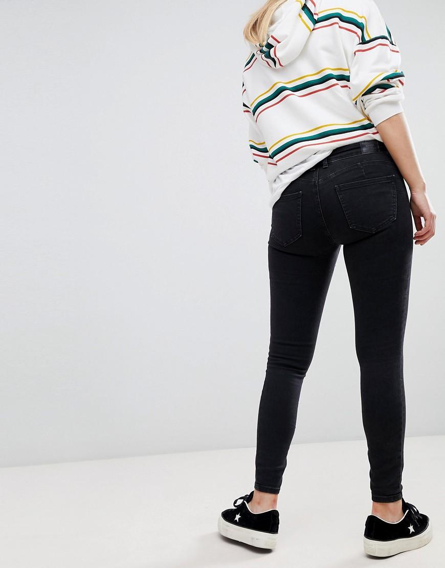 Bershka Denim Skinny Push-up Jean in 