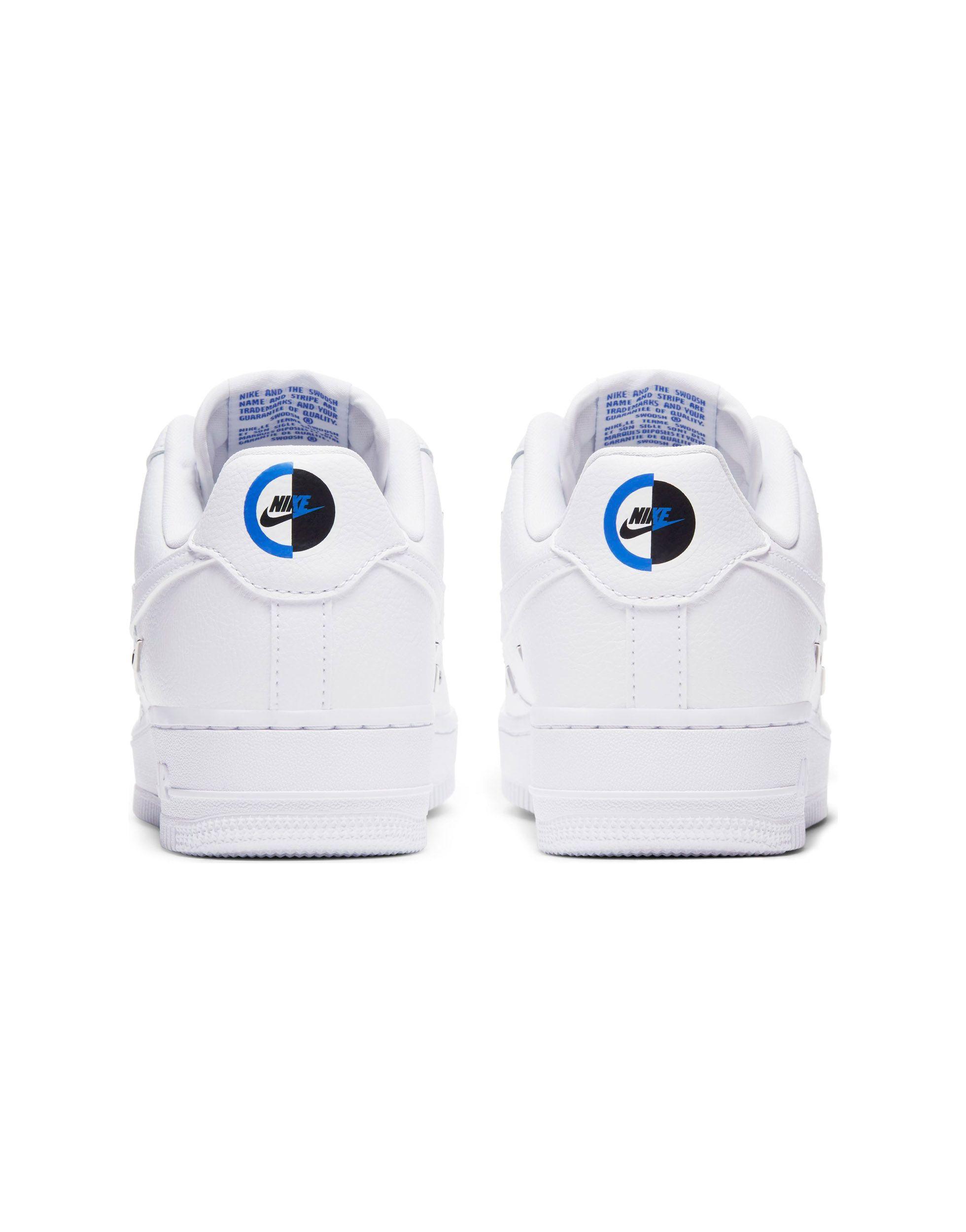 Nike Rubber Air Force 1 - 07 Sneakers Met Metallic Mini Swoosh in het Wit |  Lyst NL