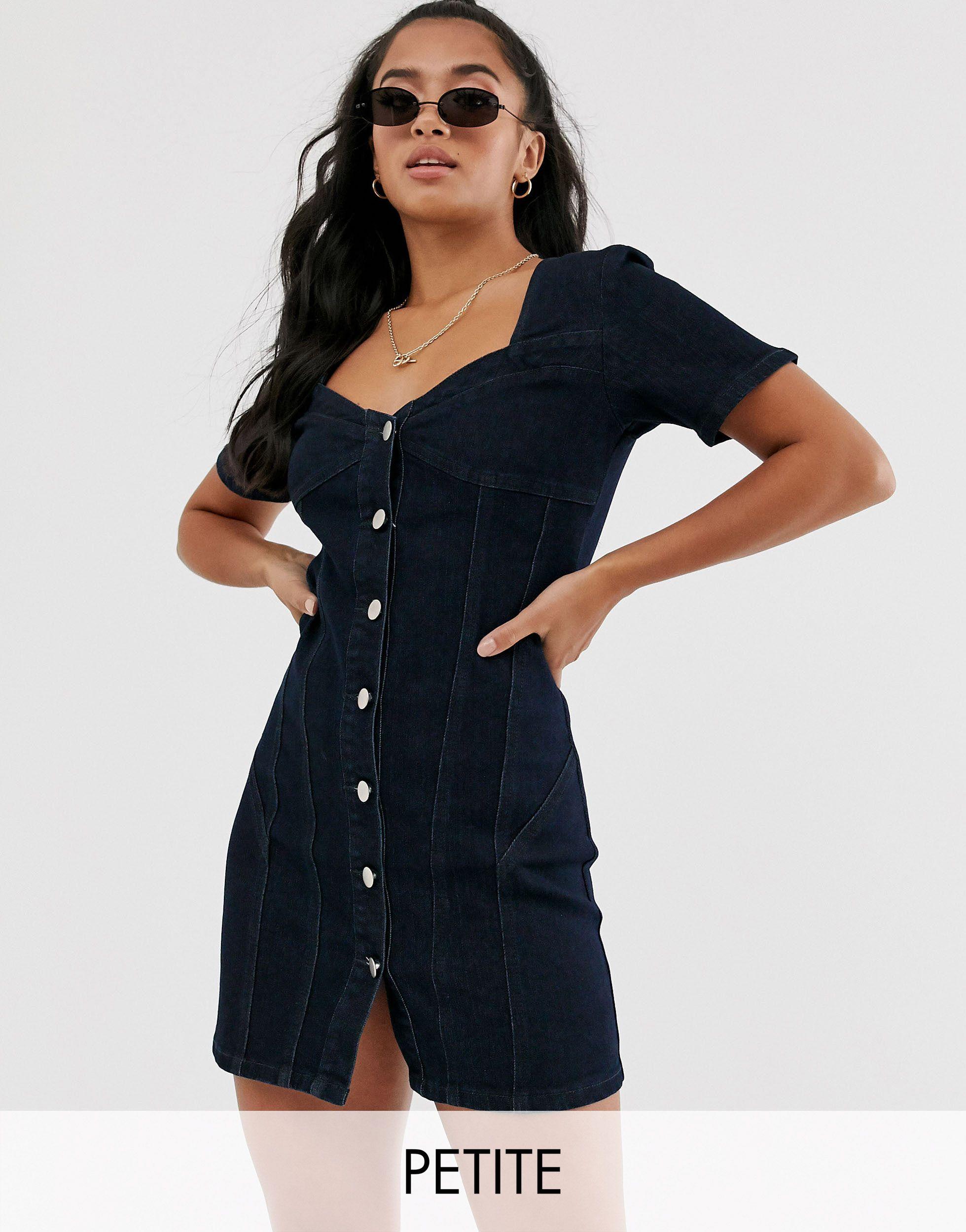 Vestito di jeans con bottoni indacoPrettyLittleThing in Denim di colore  Nero | Lyst