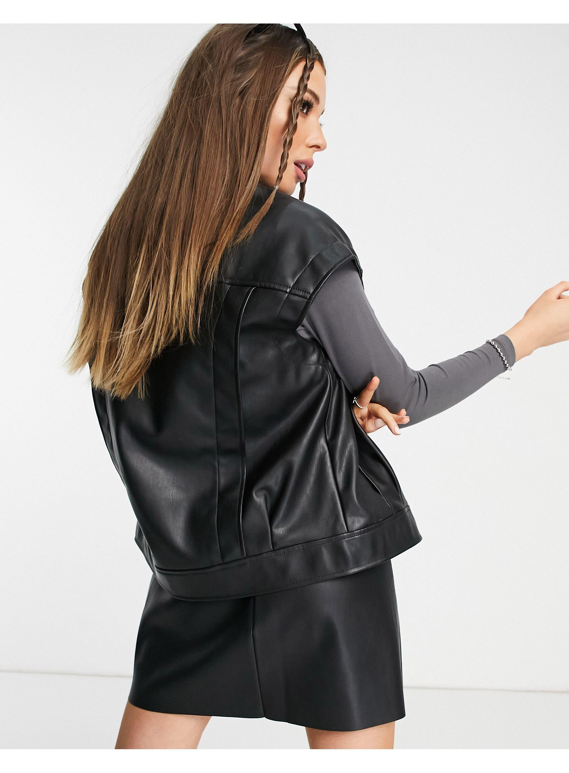 Bershka Sleeveless Faux Leather Jacket in Black | Lyst