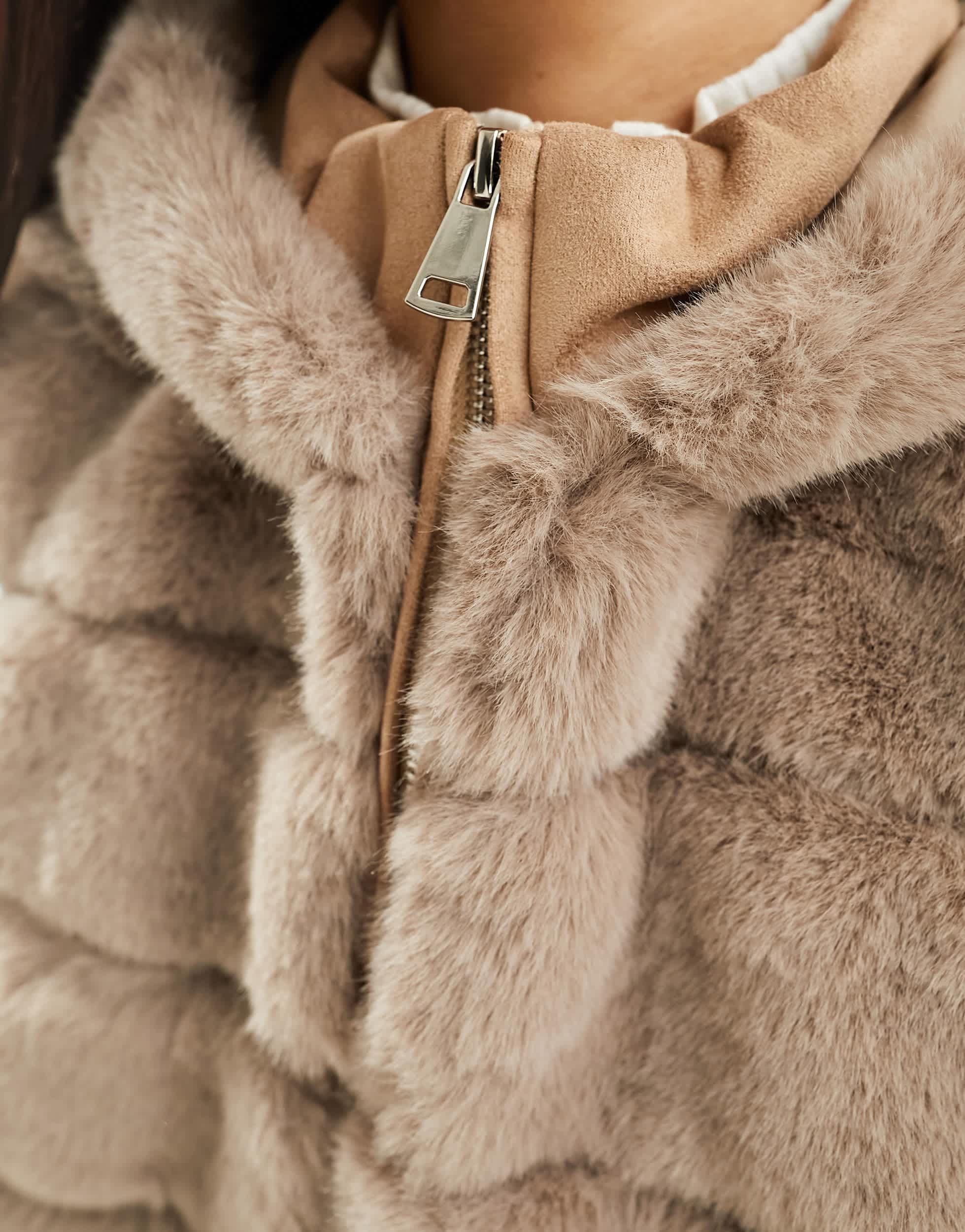 Fourrure beige sans manche hotsell