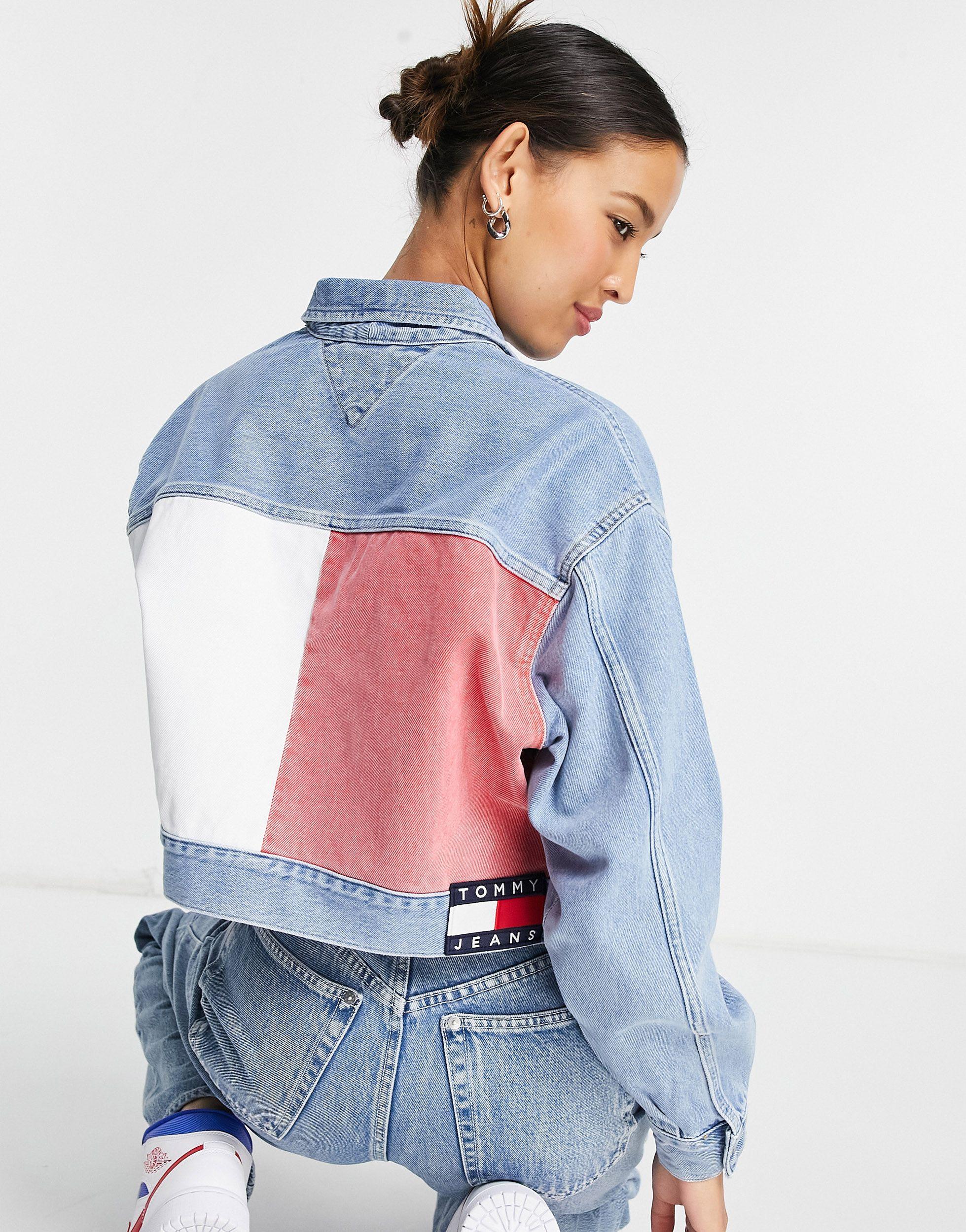 Forfærdeligt stadig Signal Tommy Hilfiger Tommy Jeans Oversized Cropped Denim Jacket With Tommy  Colours in Blue | Lyst UK