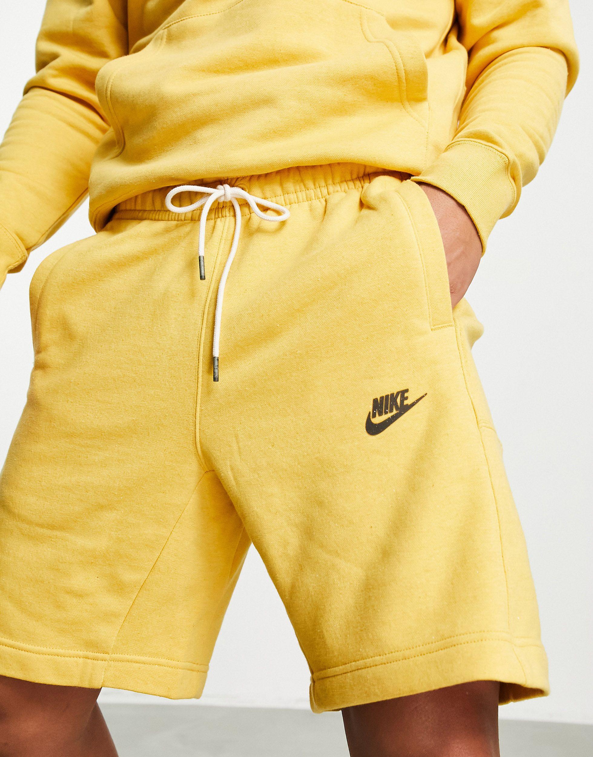 Pantalones cortos mostaza pálido revival Nike de hombre de color Amarillo |  Lyst