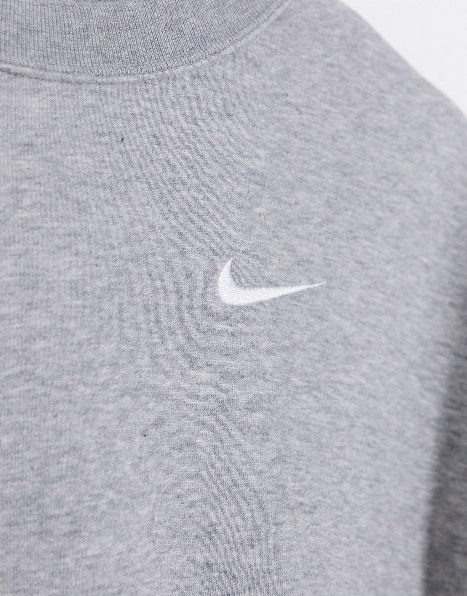 nike mini swoosh oversized cropped sweatshirt in gray