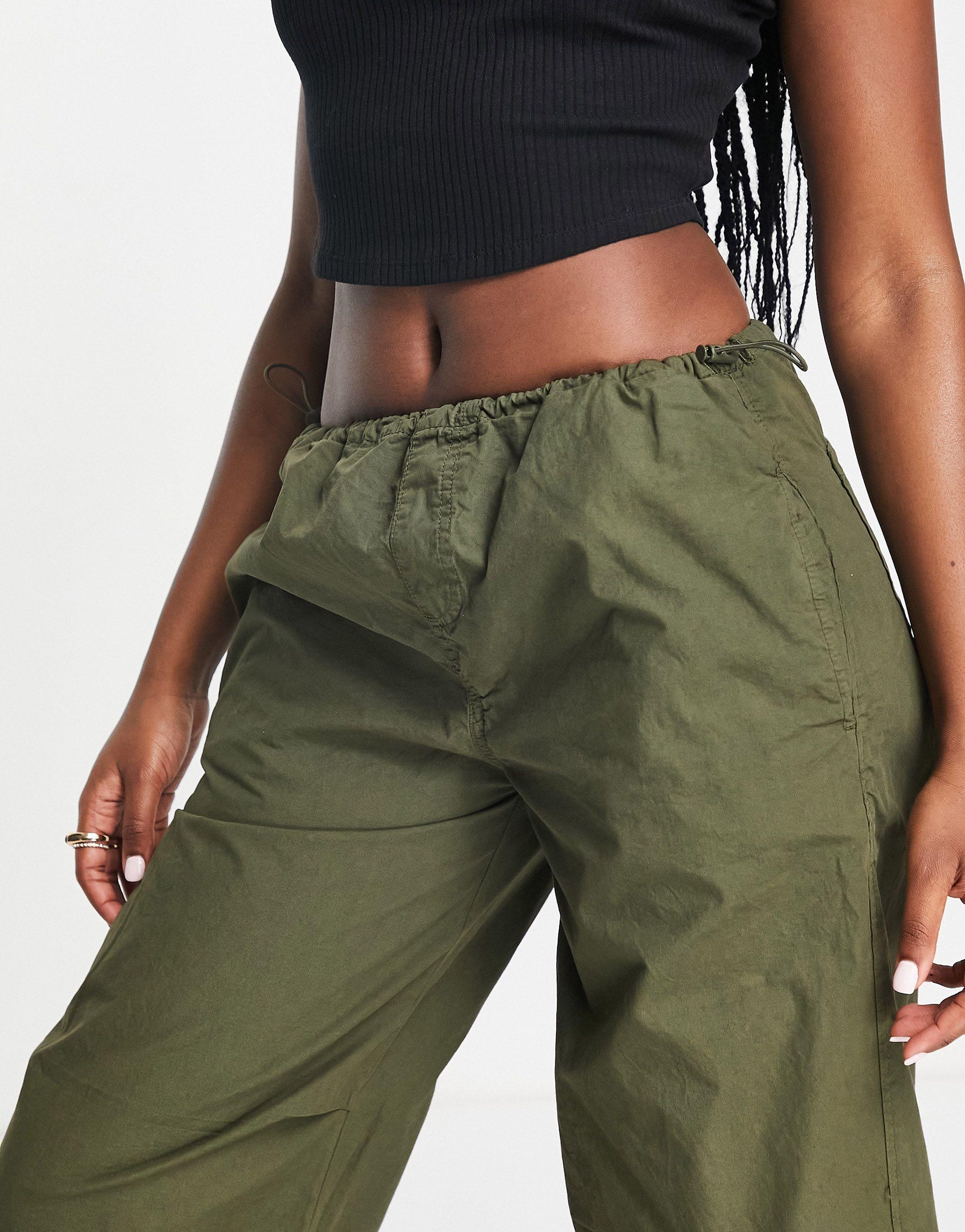 Stradivarius Str Oversized Parachute Pant in Green | Lyst