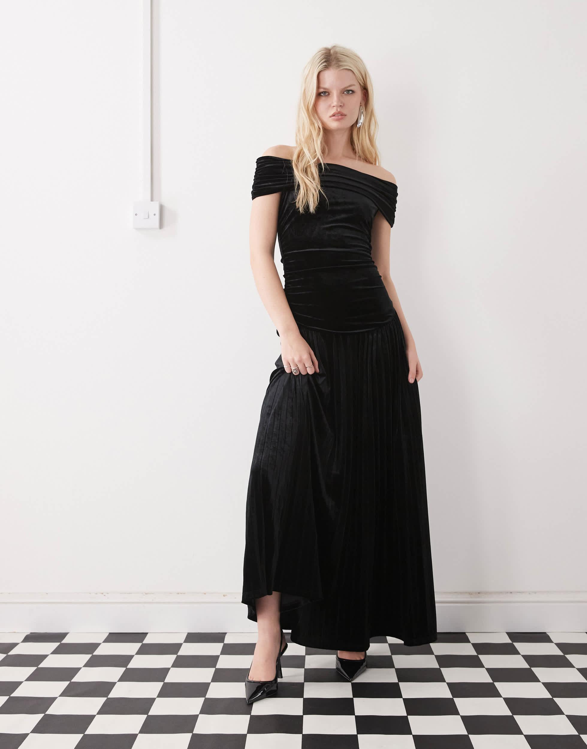 chinese dress ladies Amazon.com: Lioness Women's Prophecy Maxi Dress, Porcelain, L : Clothing,  Shoes & Jewelry main image 1