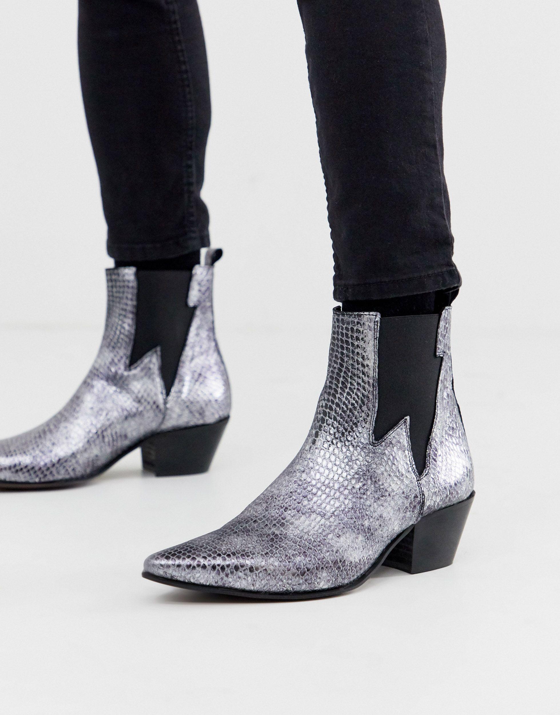 Botas chelsea tipo western con tacón cubano en serpiente plateada ASOS de  Cuero de color Gris para hombre | Lyst