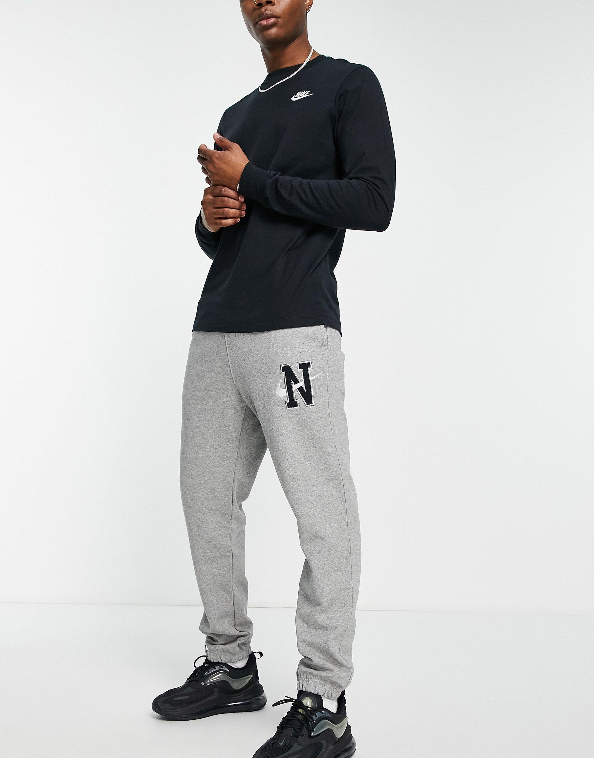 Jogger épais resserré aux chevilles avec logo rétro Nike pour homme en  coloris Gris | Lyst