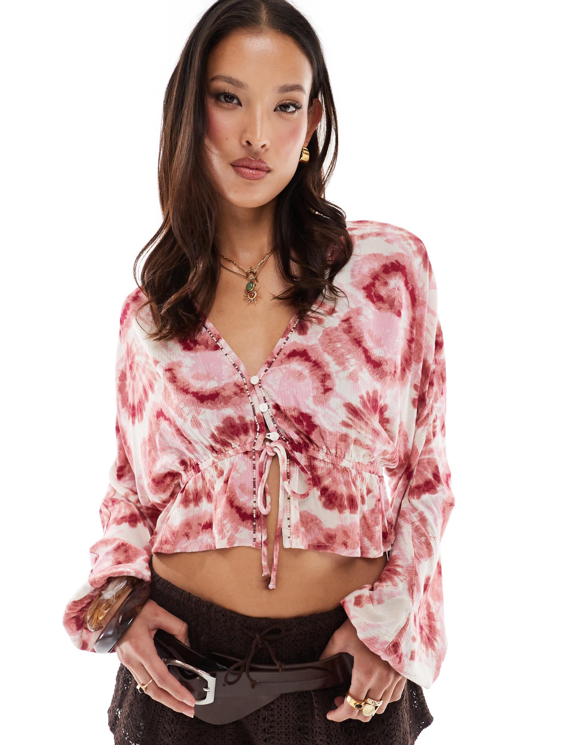 口コミ サイト 商品 Stradivarius Cropped Lyst | Red in Shirt Detail Tie トップス