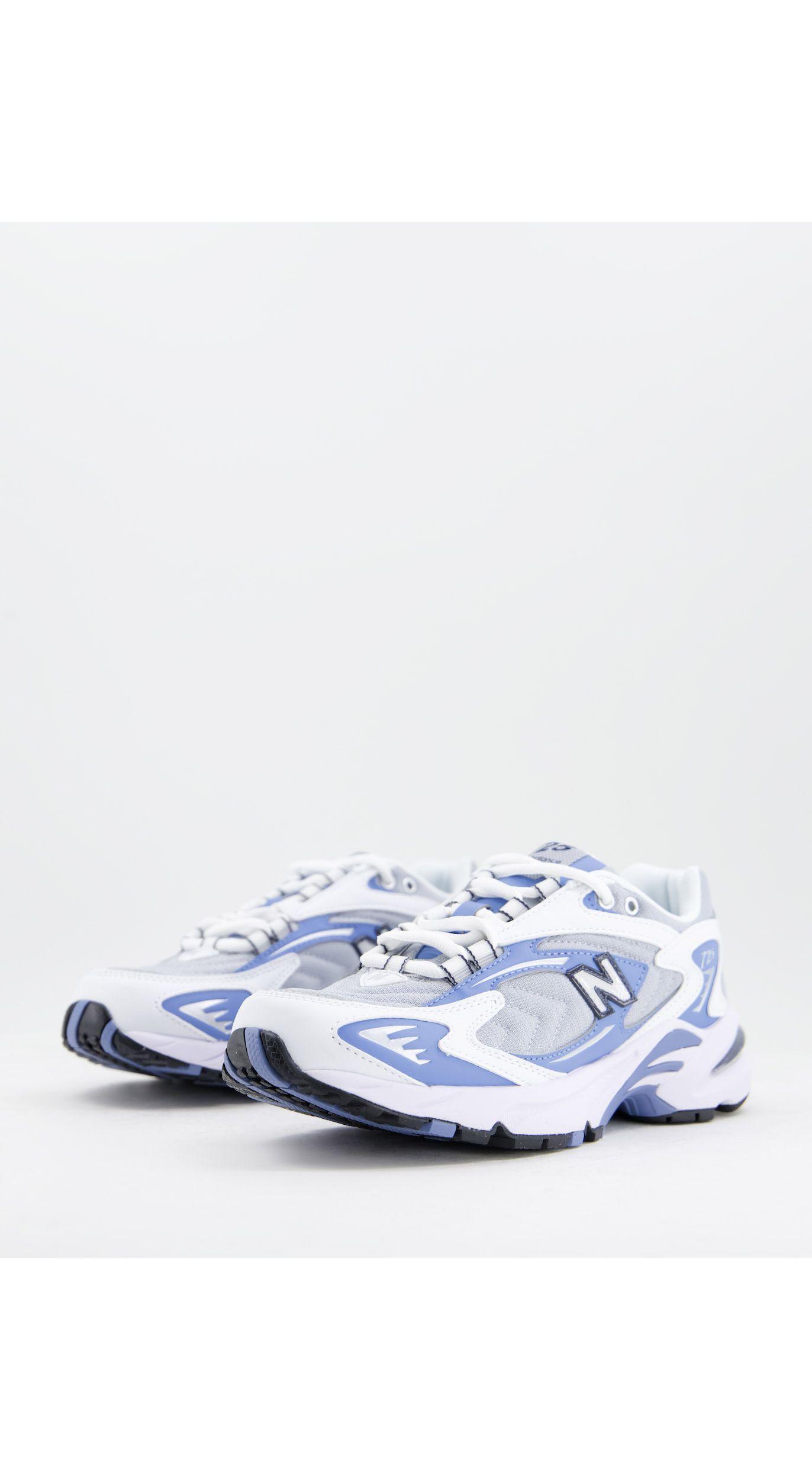 New Balance 725 Trainers in Blue | Lyst Australia
