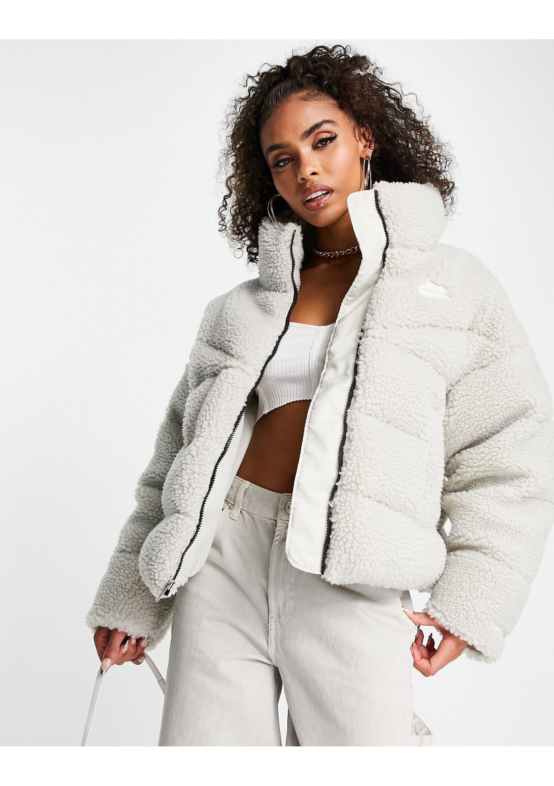 Nike Borg Padded Jacket in White | Lyst