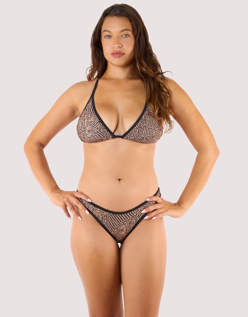 Wolf Whistle Beachwear and swimwear outfits for Women Online