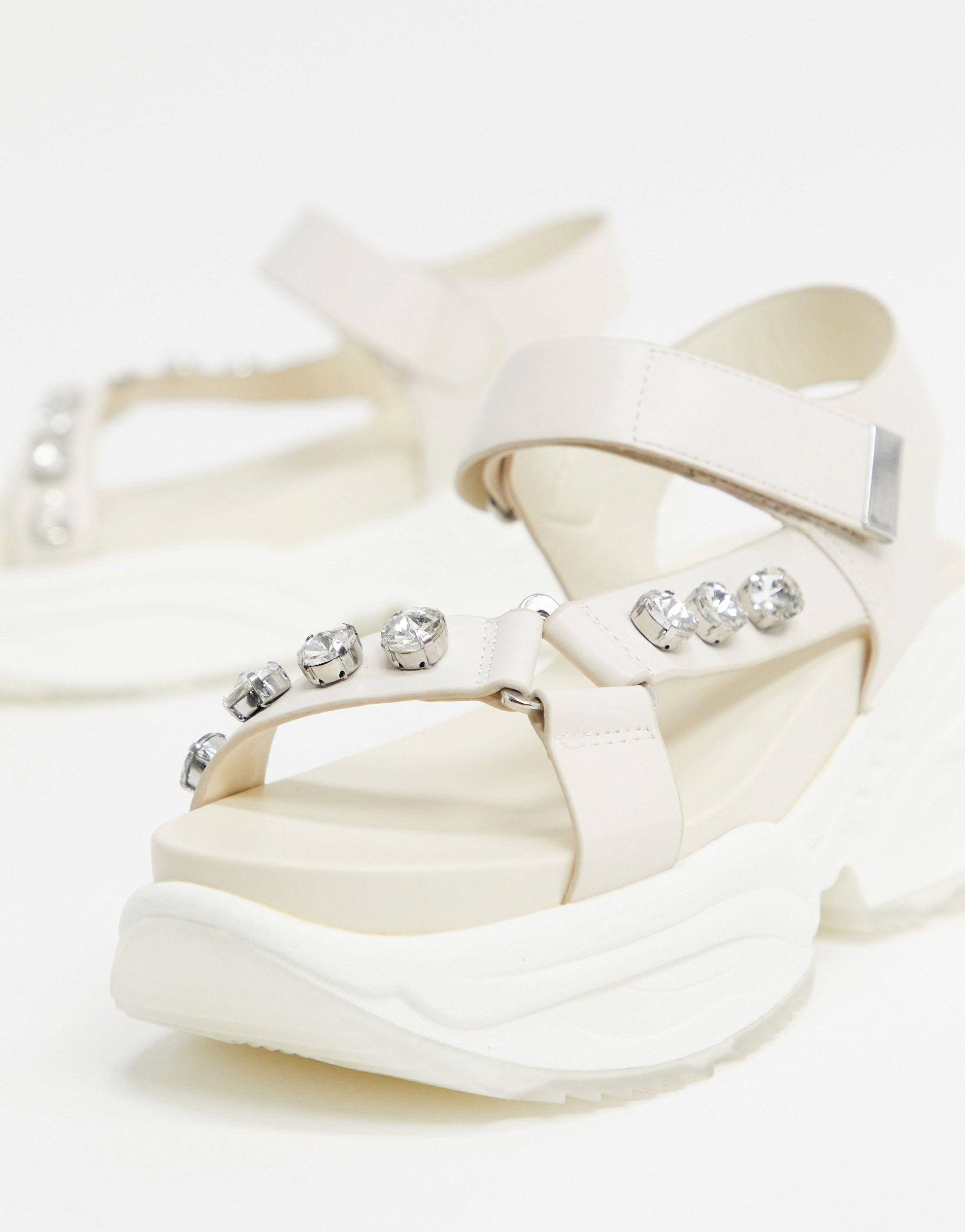 Stradivarius Sport Sandal With Jewellery in White | Lyst