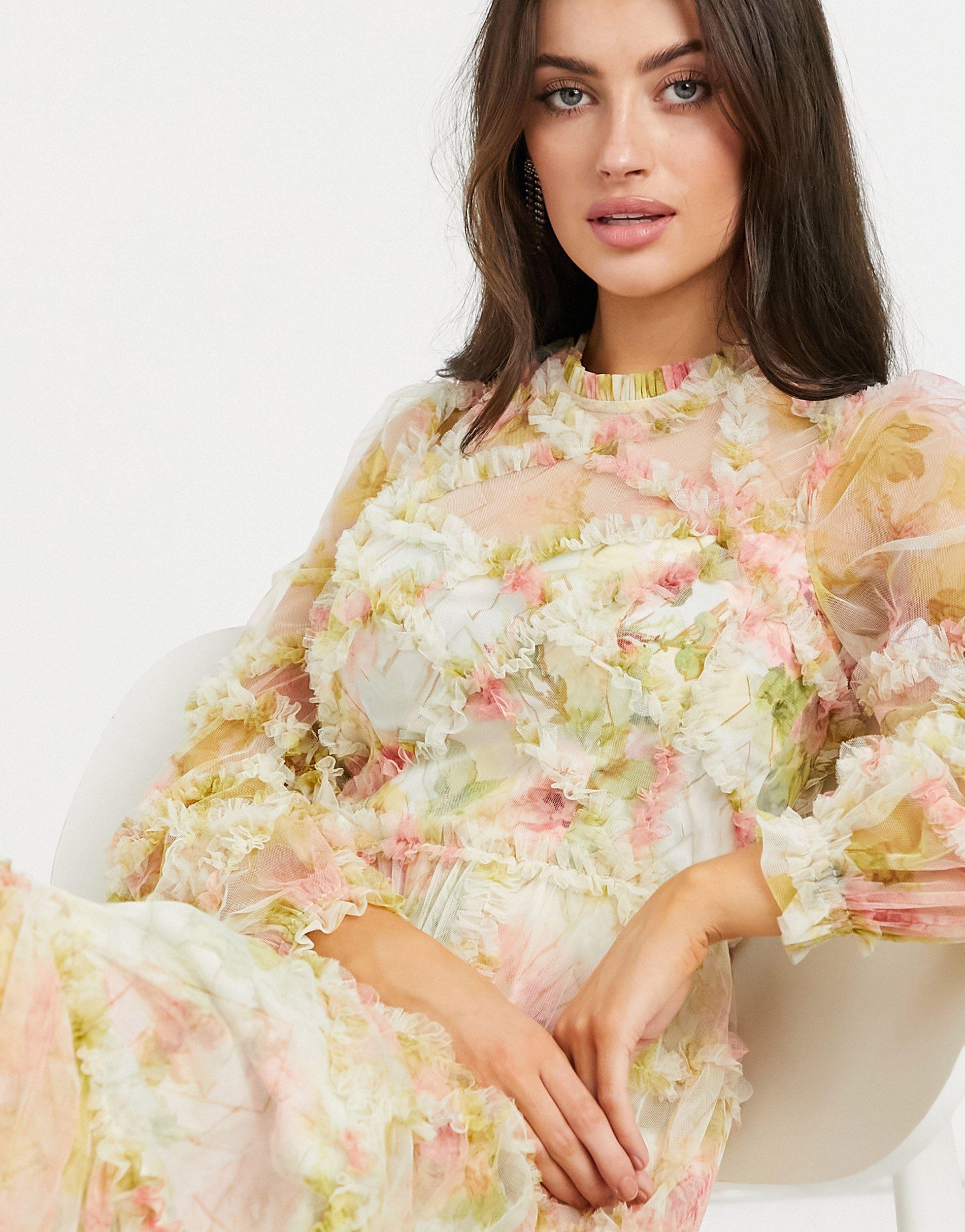 Vestito lungo a maniche lunghe con stampa 3d a fiori misti di Needle \u0026  Thread | Lyst