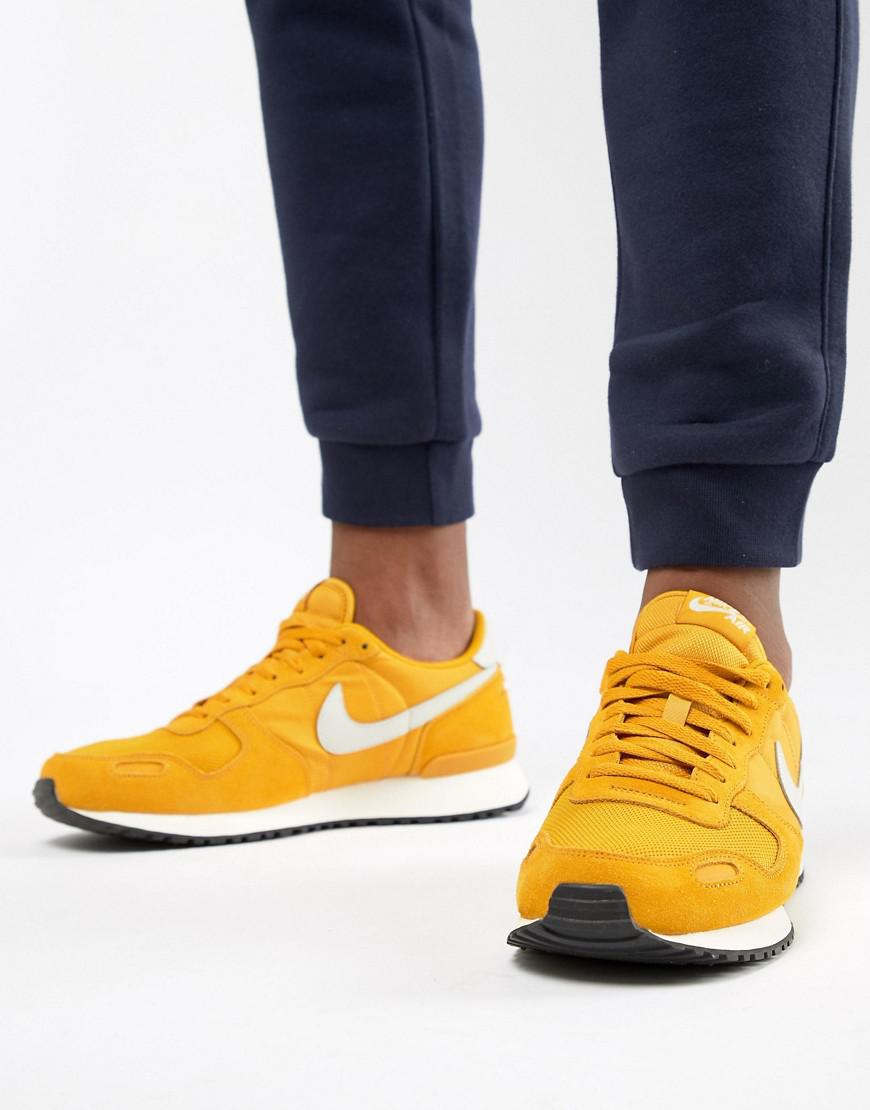 yellow nike vortex