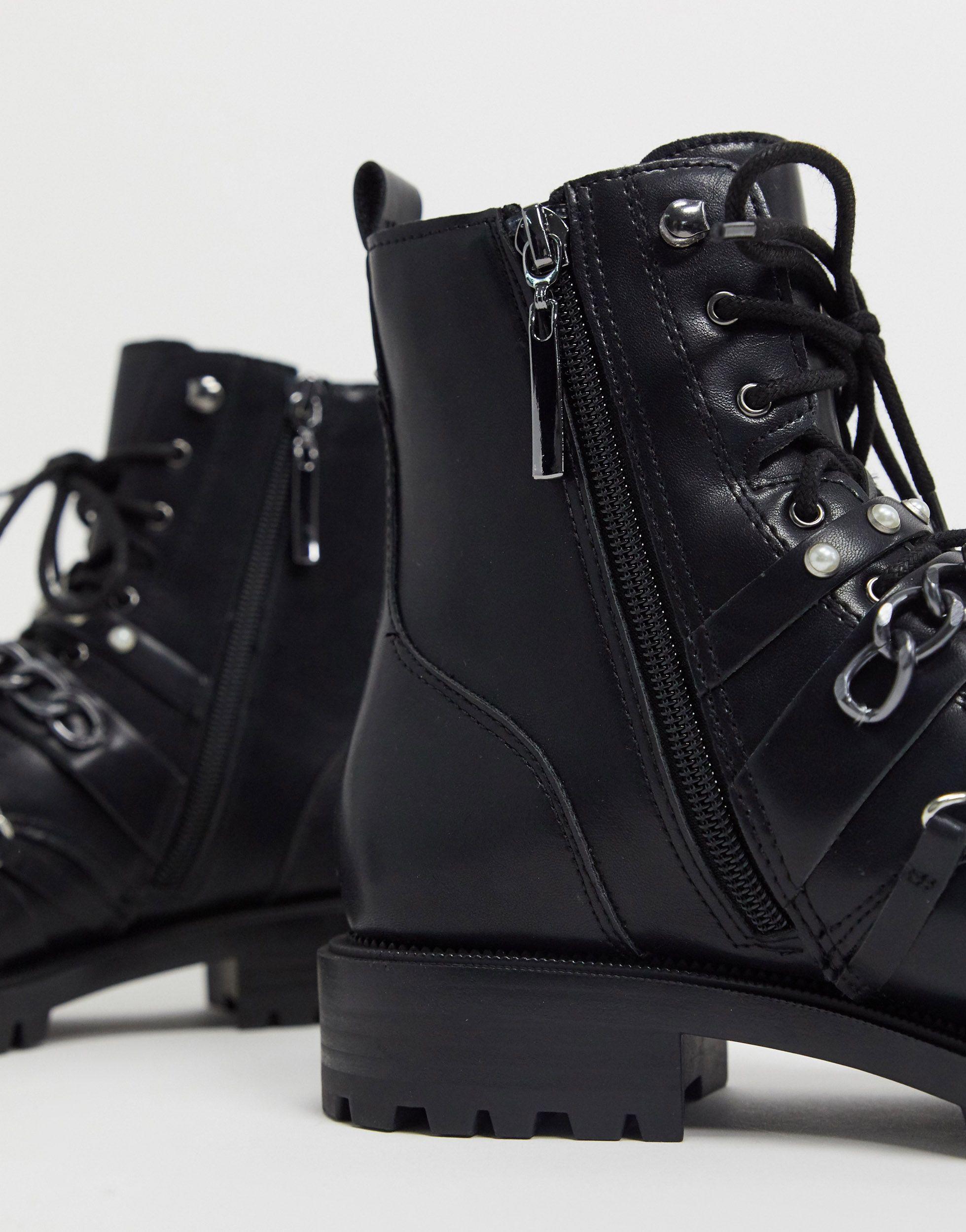 Botas negras con correa Stradivarius de color Negro | Lyst