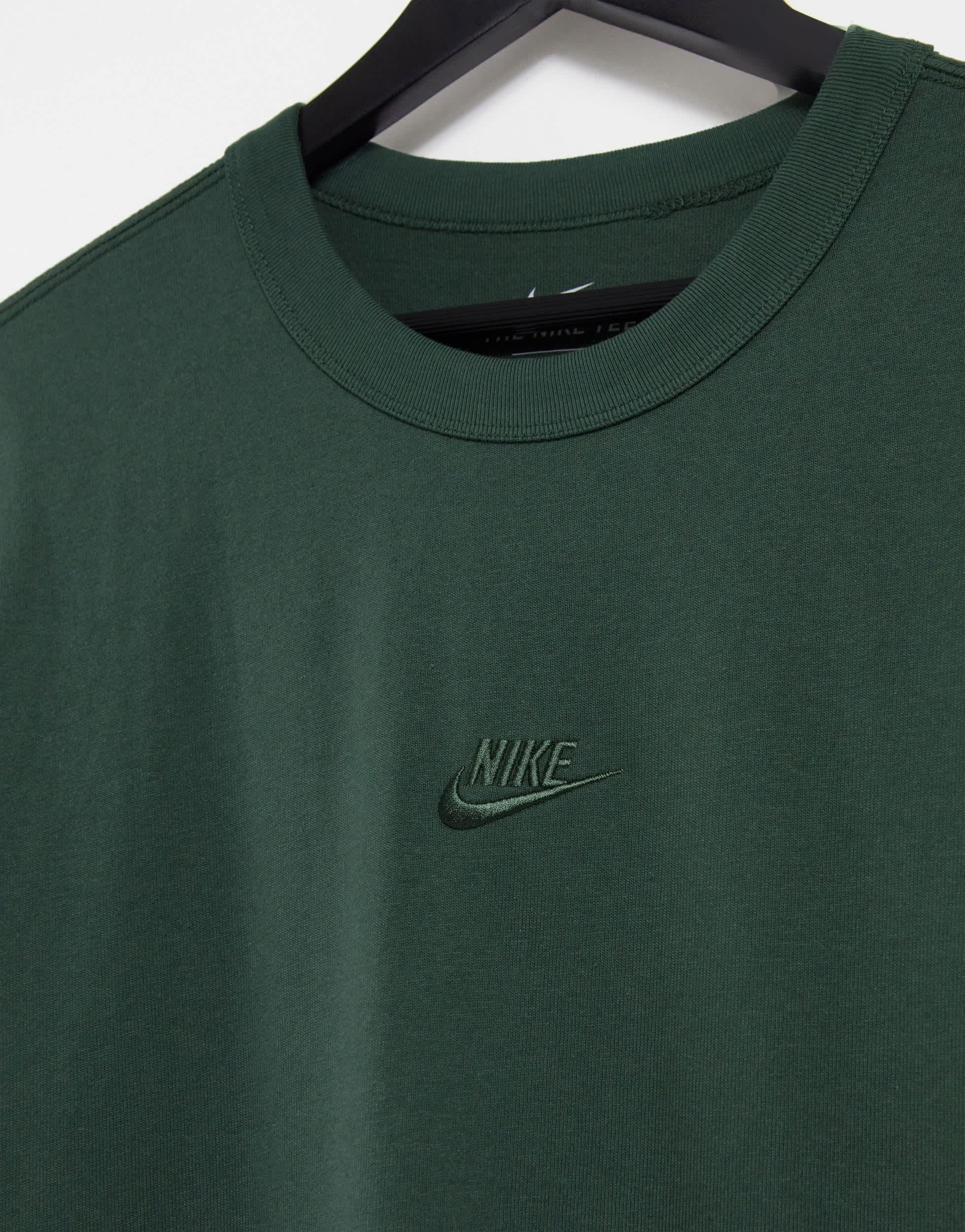 Nike green tee online