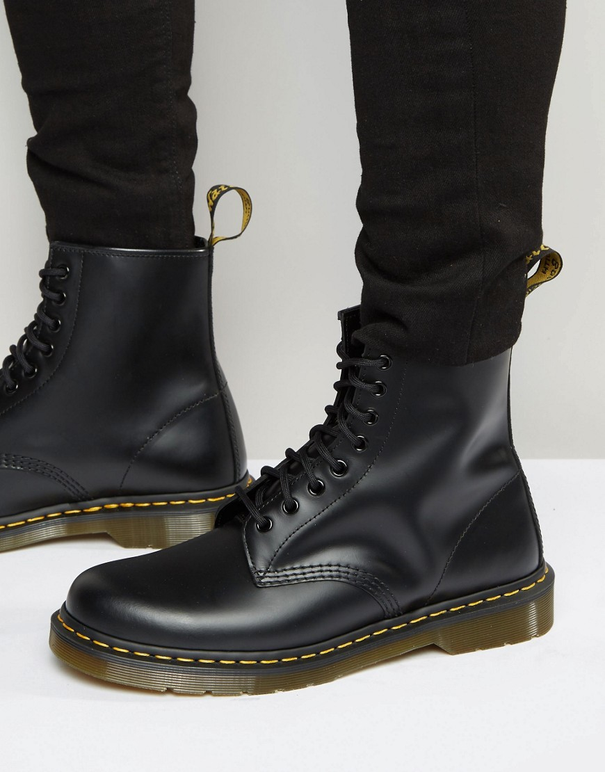 Dr. martens Original 8-eye Boots 11822006 in Black for Men | Lyst