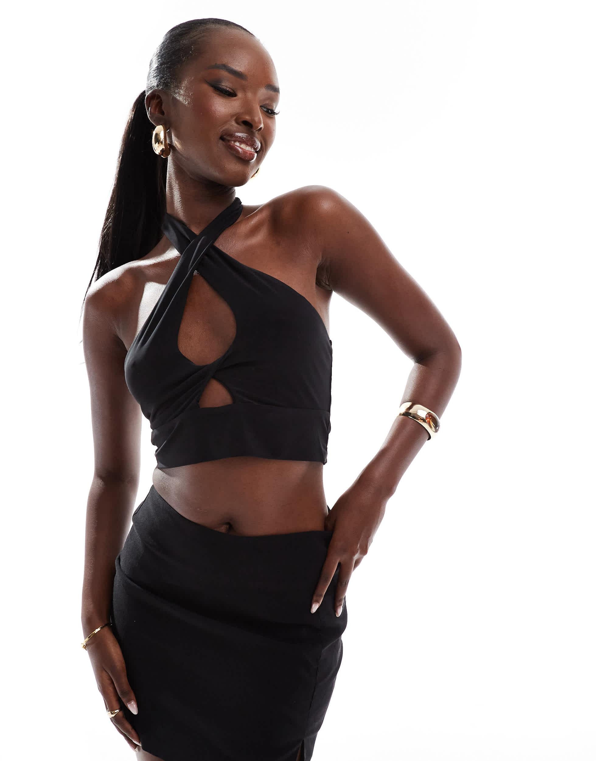keyhole halter top