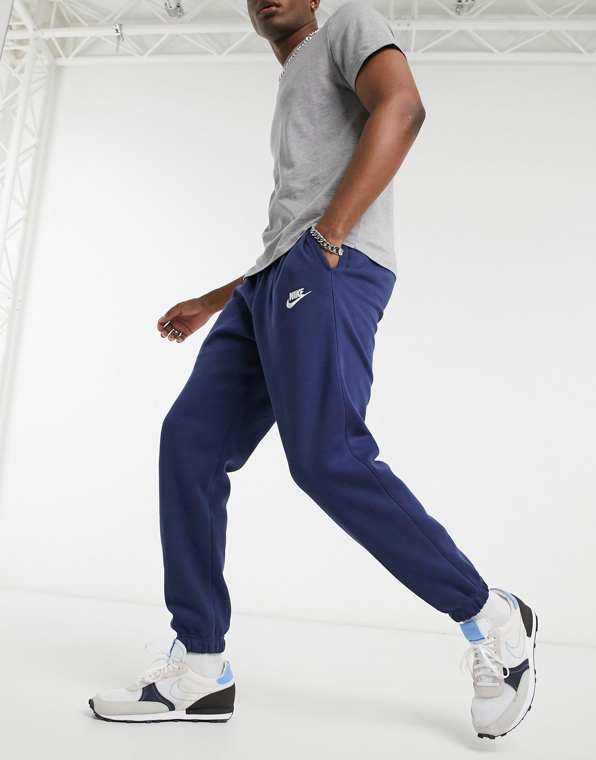 Club Essentials - Jogger cargo tissé - Bleu marine Nike pour homme en  coloris Bleu | Lyst
