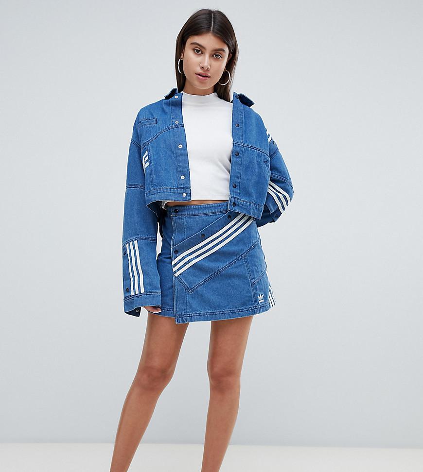 encender un fuego Íncubo Restringir adidas Originals X Danielle Cathari Diagonal Side Stripe Denim Skirt in  Blue | Lyst Australia