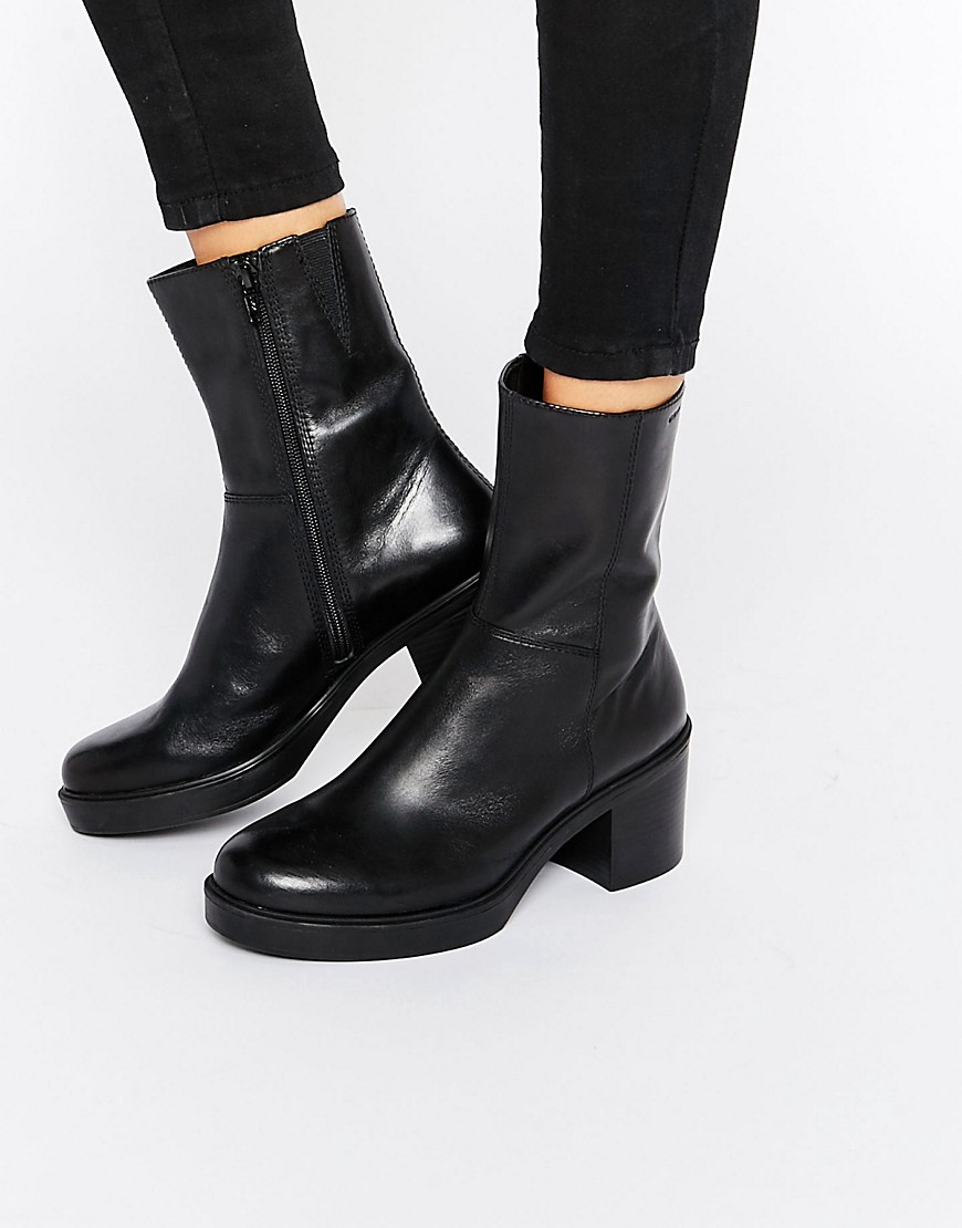 fotografering R Havslug Vagabond Leather Tilda Black Ankle Boots - Black - Lyst
