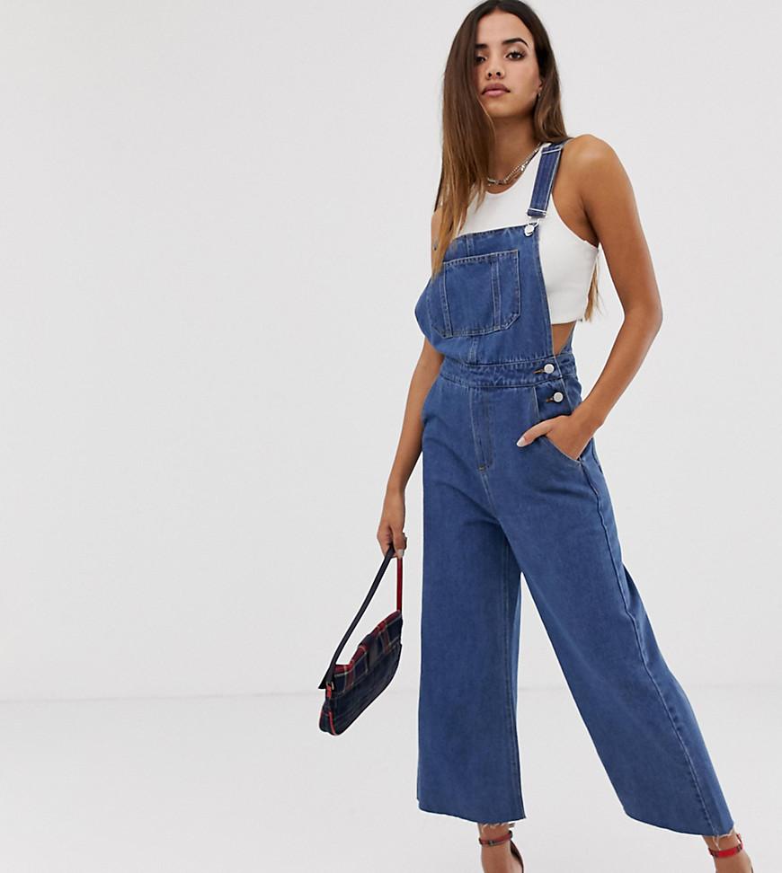 Boohoo Denim Wide Leg Dungarees in Blue 
