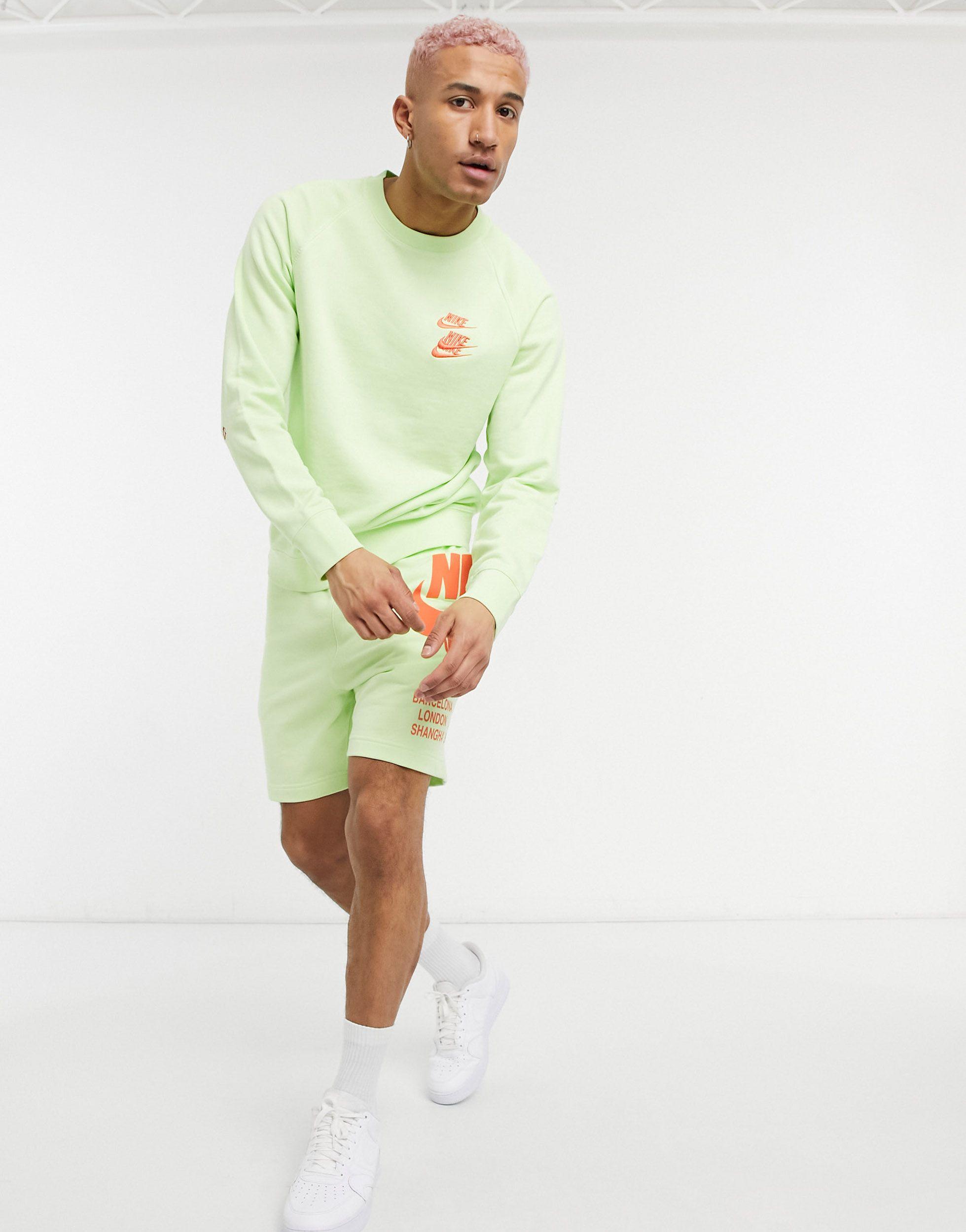 Nike World Tour Pack Graphic Crew Neck 