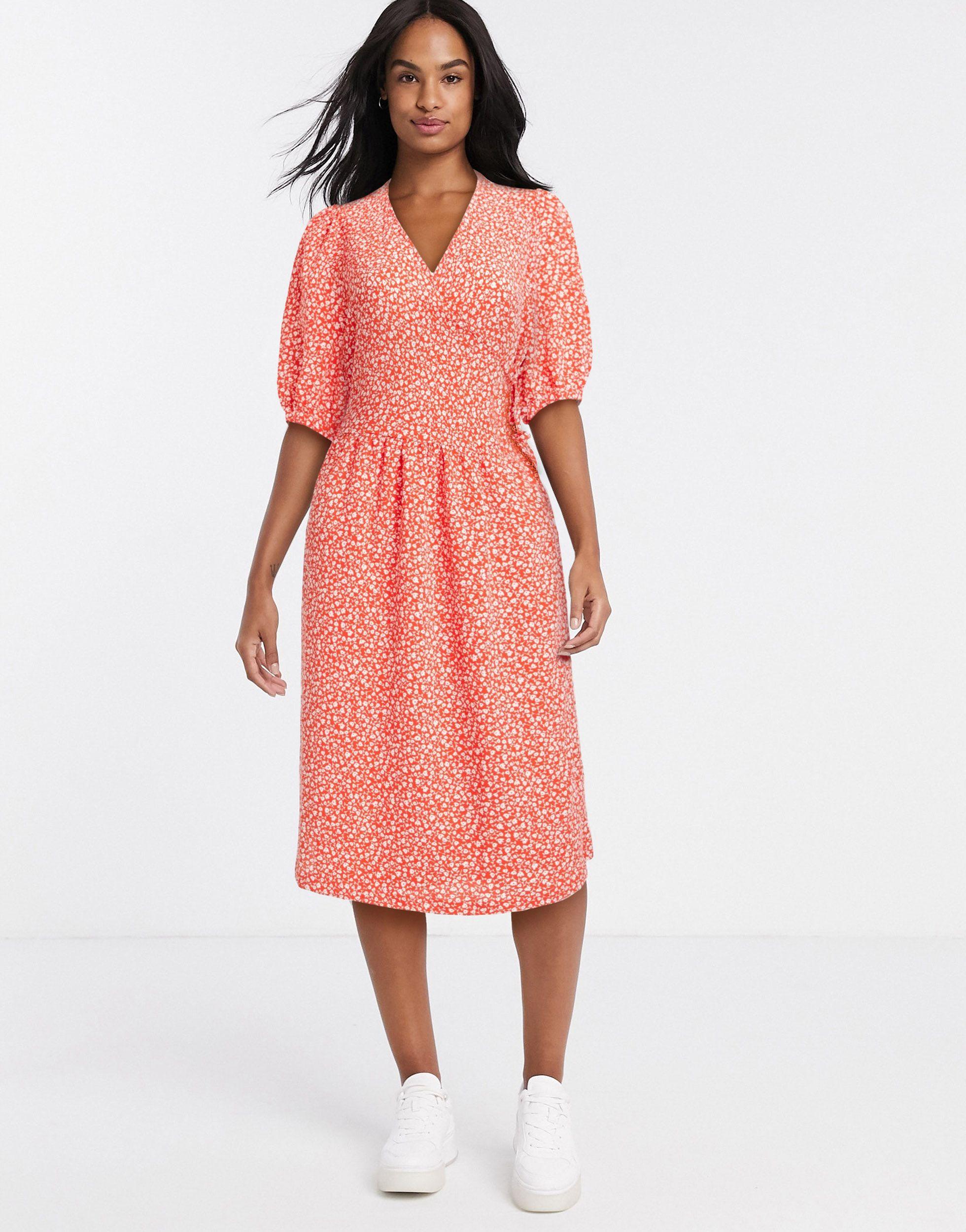 Monki Yoana Polyester Floral Print Puff Short Sleeve Tie Wrap Dress in Red  | Lyst