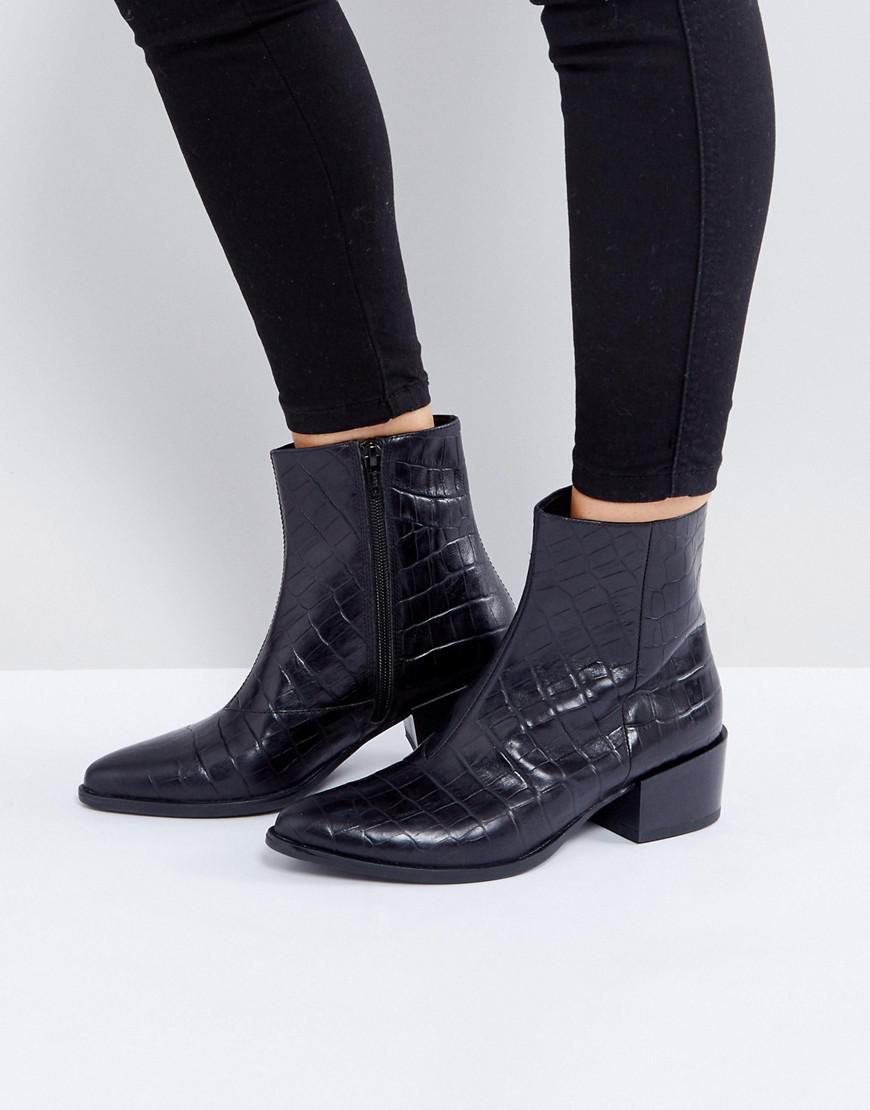 Buy > leather croc boots > in stock