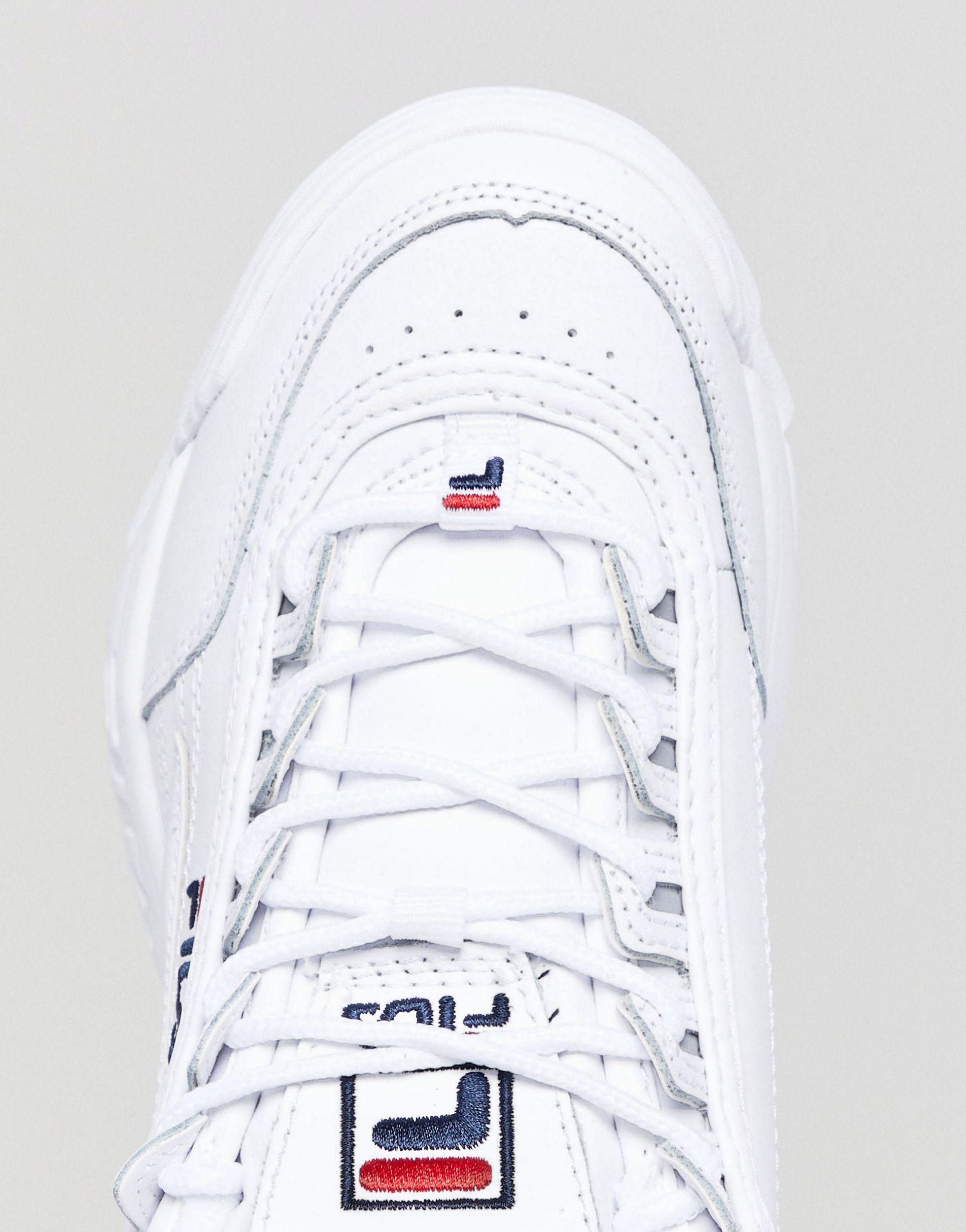 white trainers fila