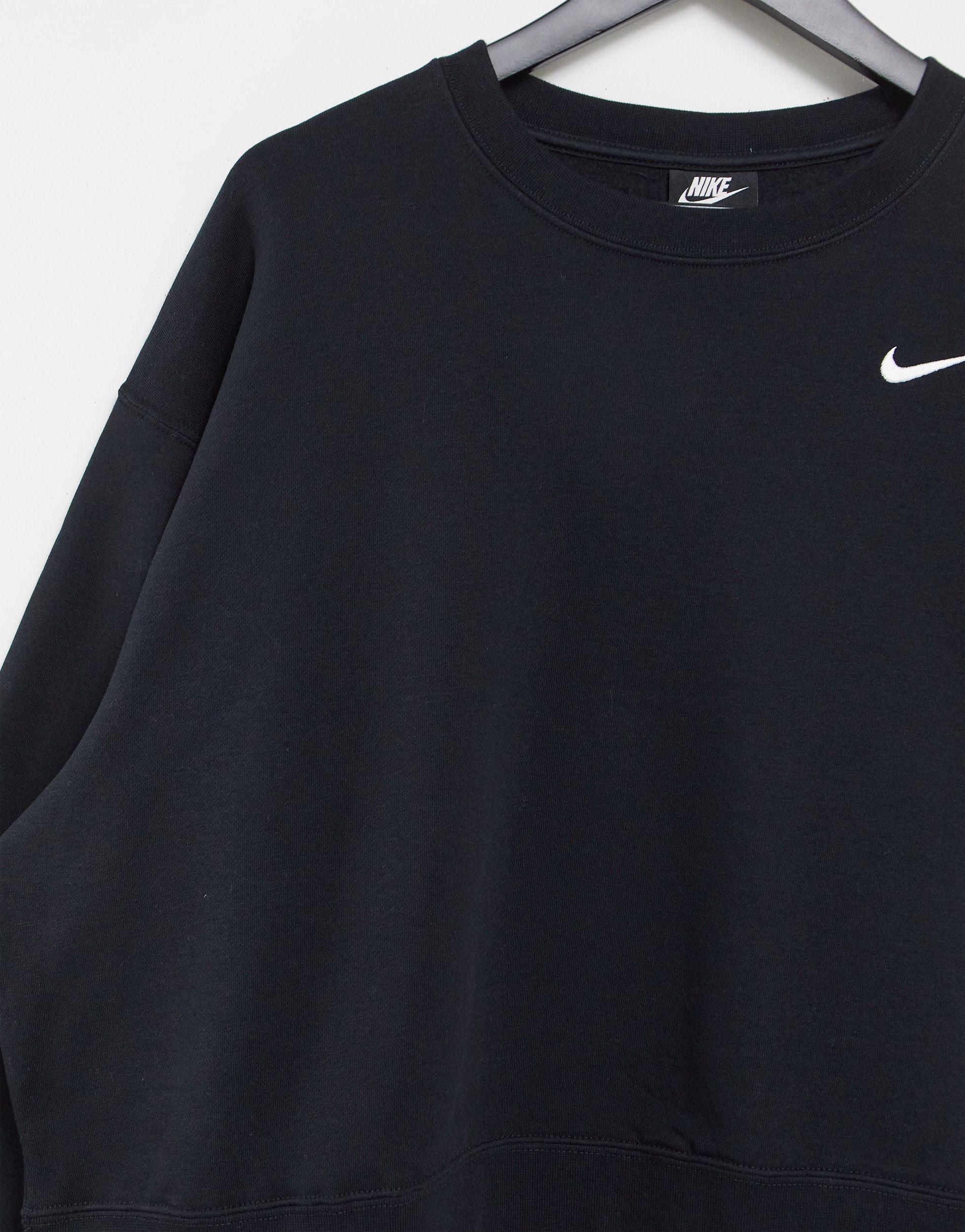 Nike mini swoosh oversized cropped black sweatshirt hot sale