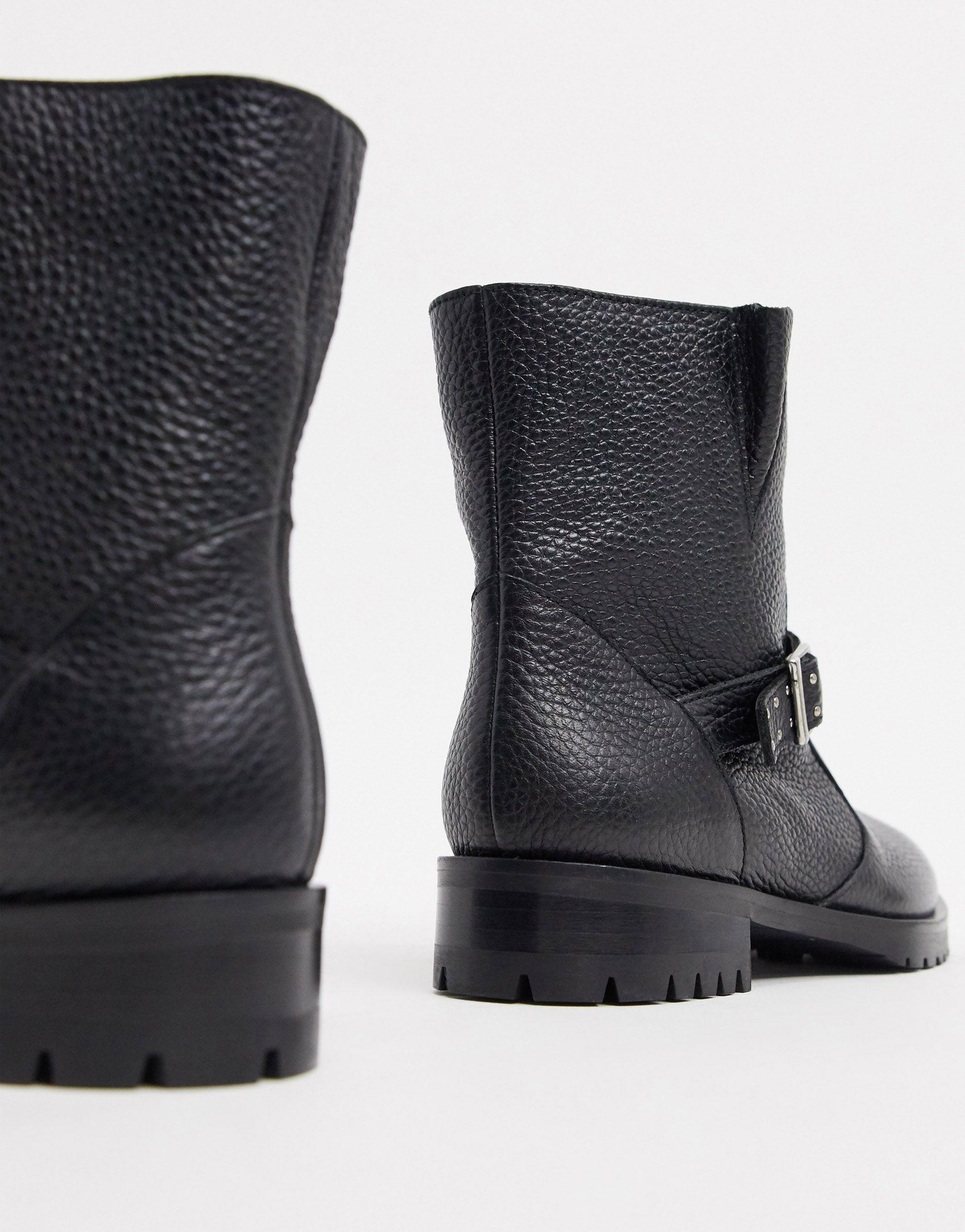 Botas negras moteras planas Karen Millen de color Negro | Lyst