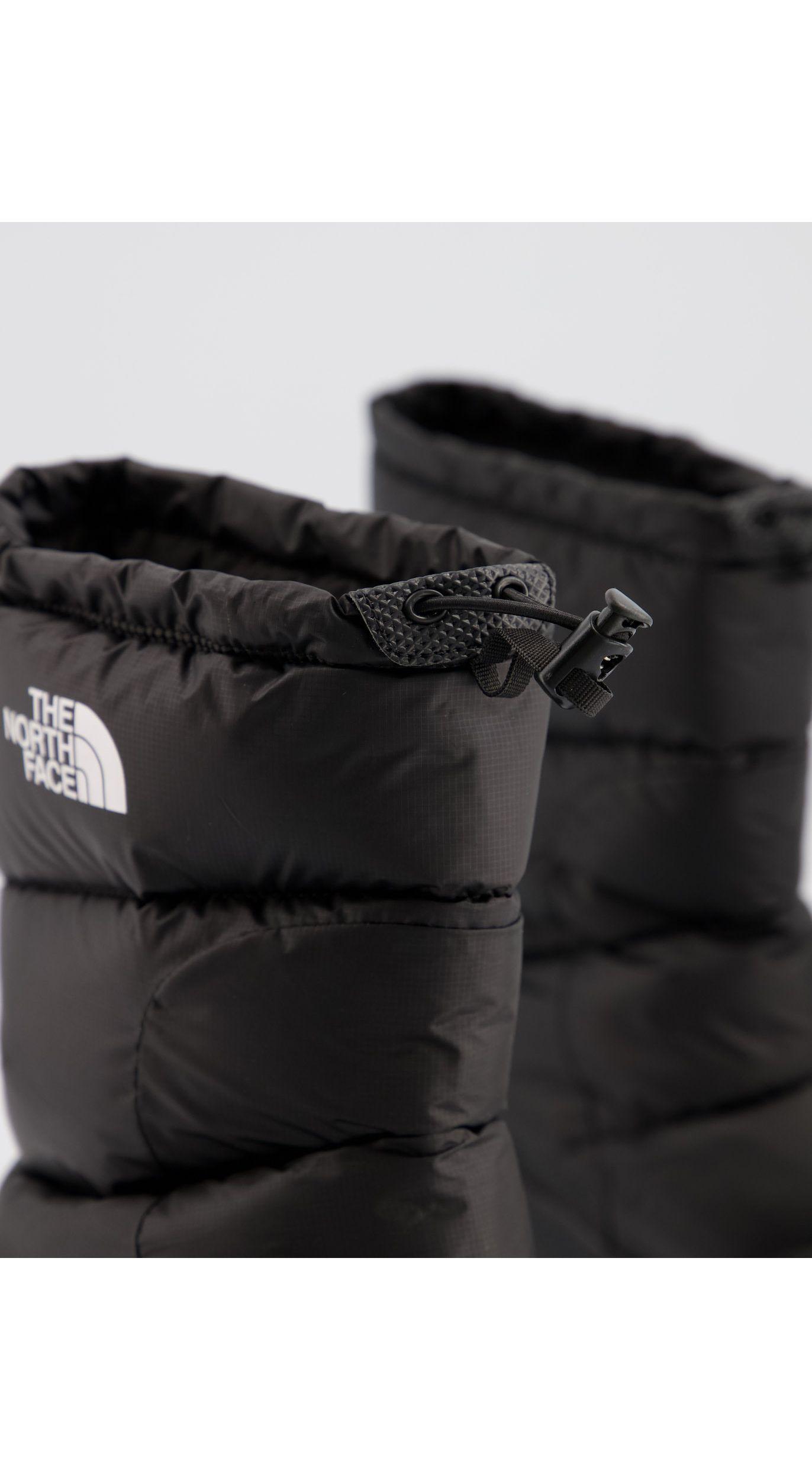 The North Face Nuptse 700 Boots in Black for Men | Lyst