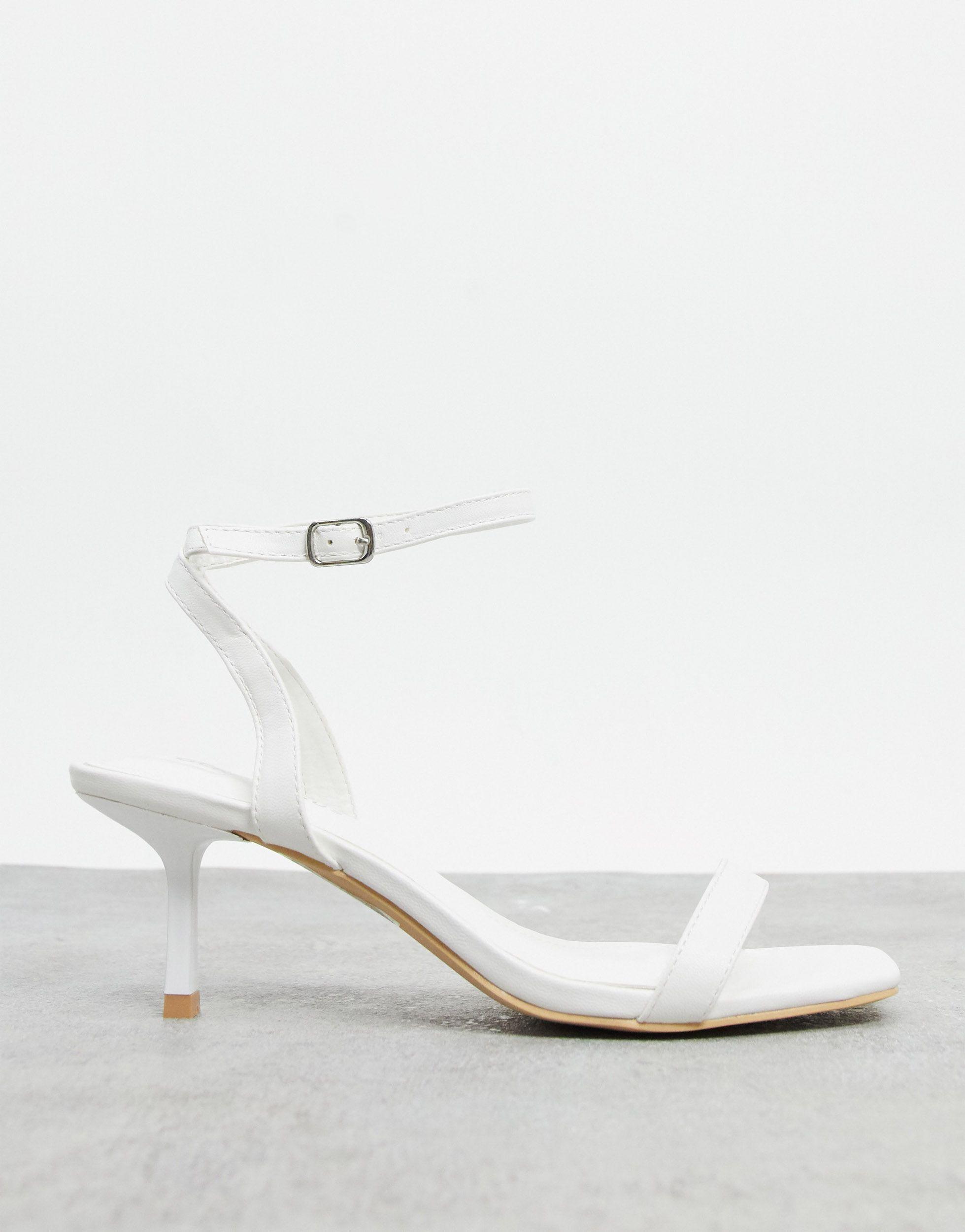 Asos design - tropical - sandali bianchi in pelle allacciati alla caviglia-bianco  - Stileo.it