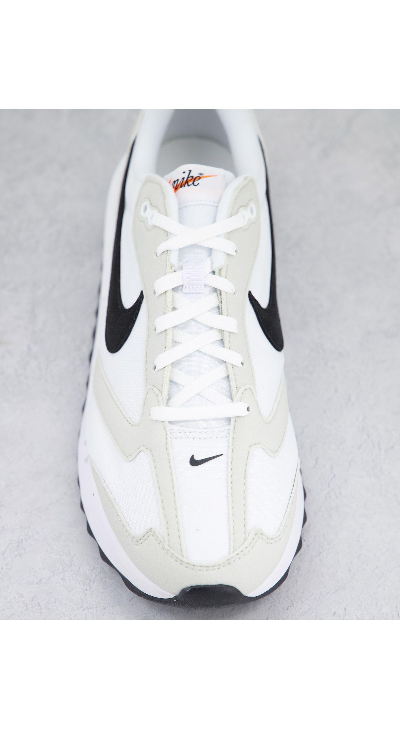 Nike Air Max Dawn Trainers in White for Men | Lyst UK