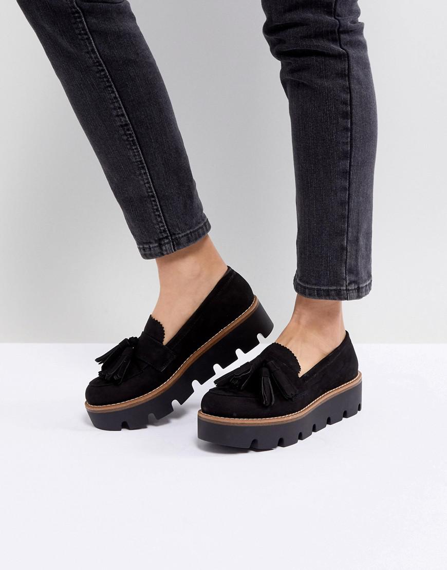 styling chunky loafers