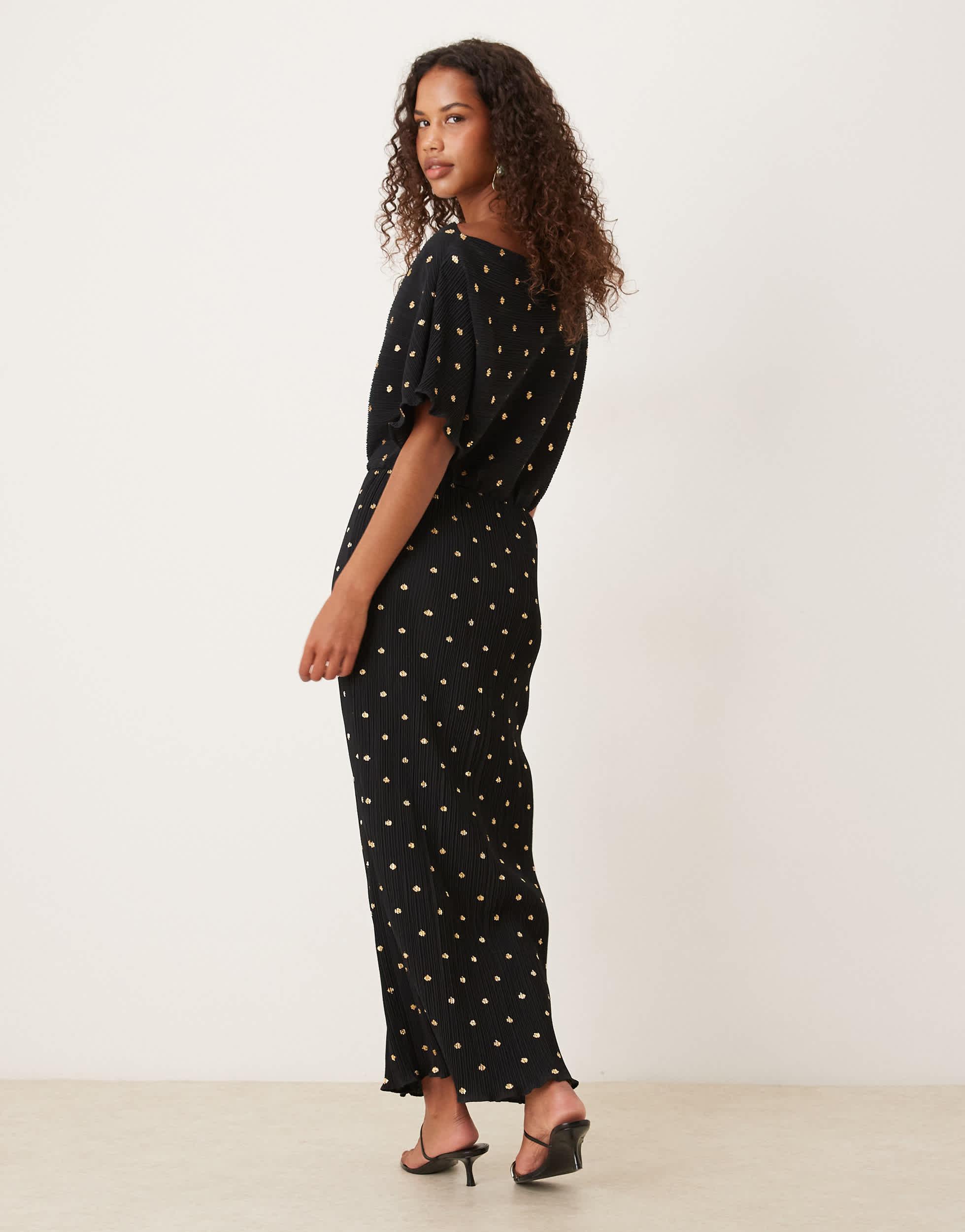 Never Fully Dressed Tilly Plisse Off Shoulder Midaxi Dress in Black | Lyst