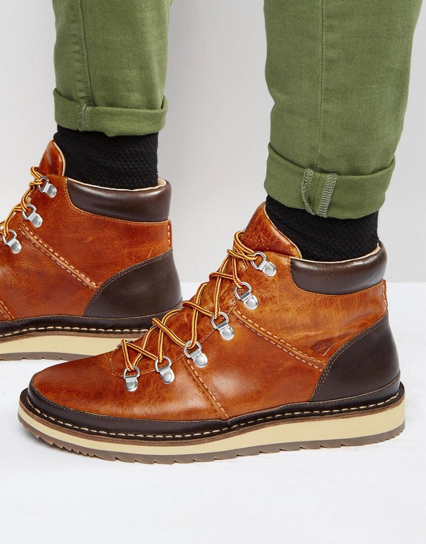 sperry dockyard alpine leather boot