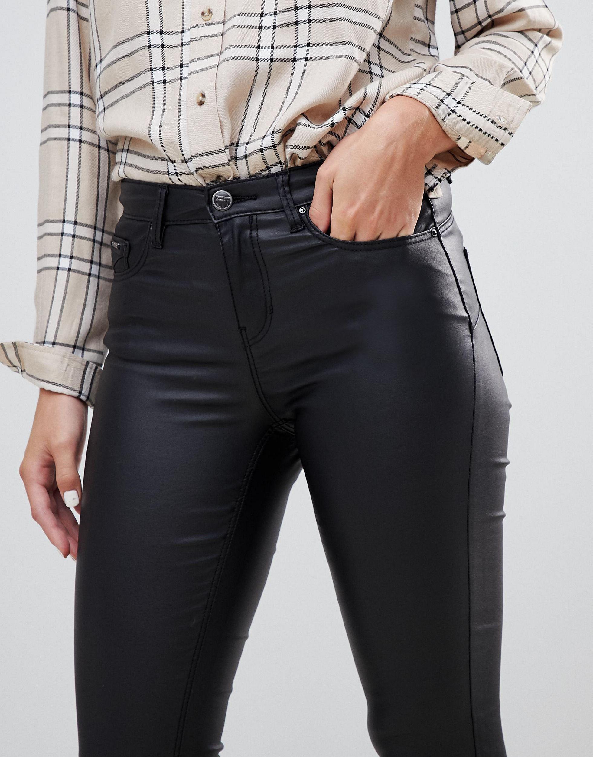 Stradivarius Denim Coated Push Up Jean-black | Lyst