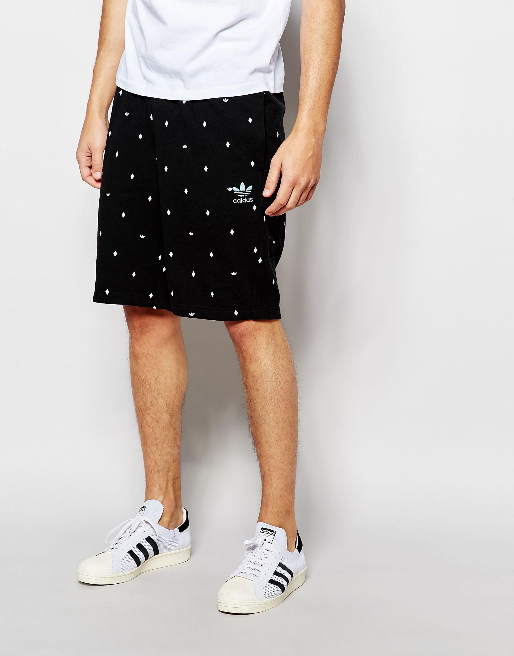 Adidas originals Adidas Original Shorts In Trefoil Polka