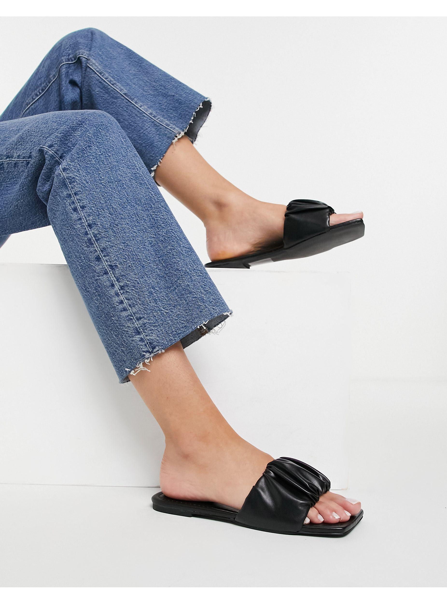 Glamorous double buckle slides in black