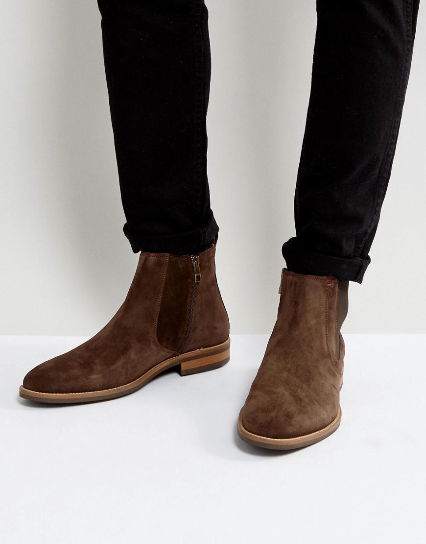 tommy hilfiger essential suede chelsea boots in brown
