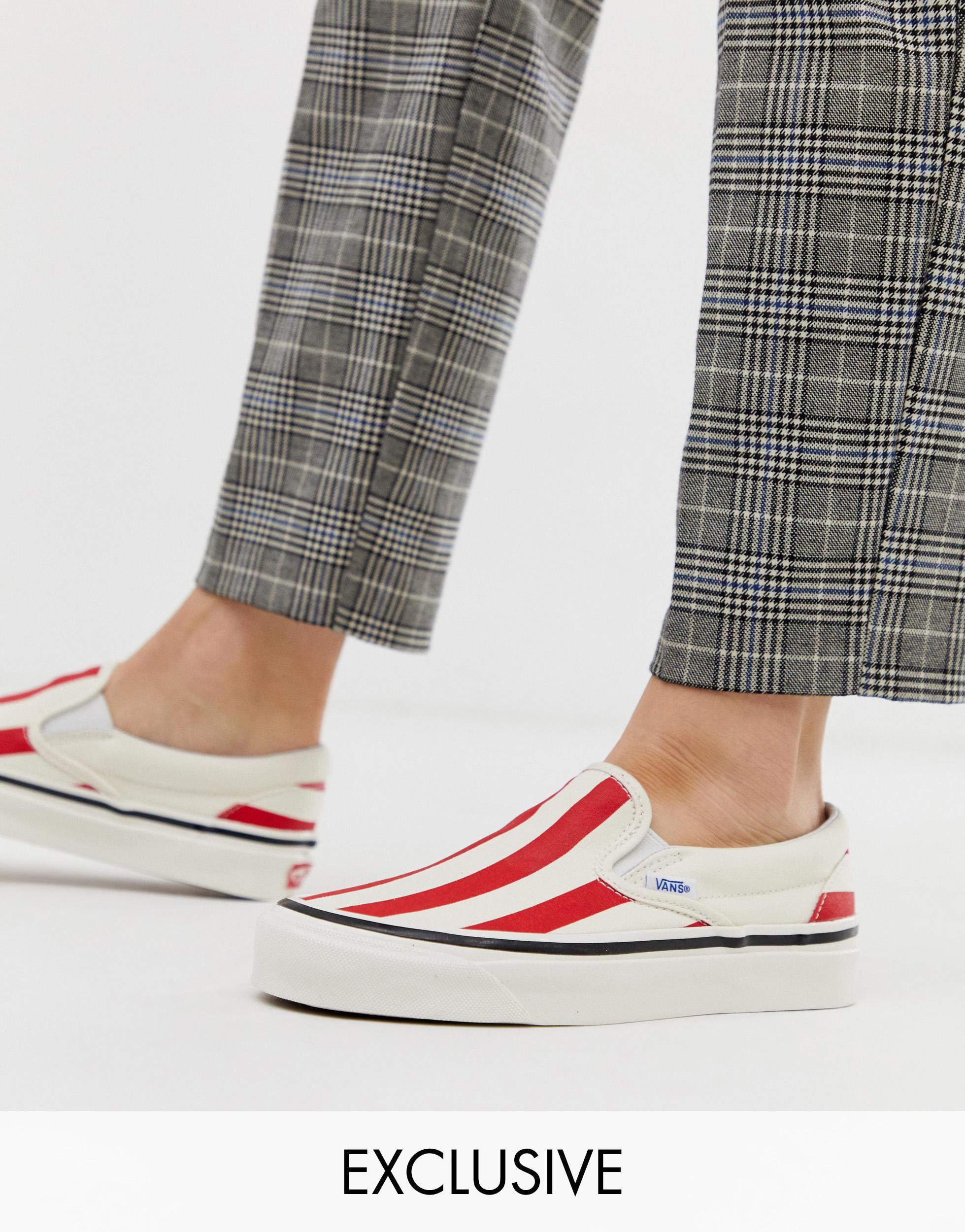 white vans red stripe