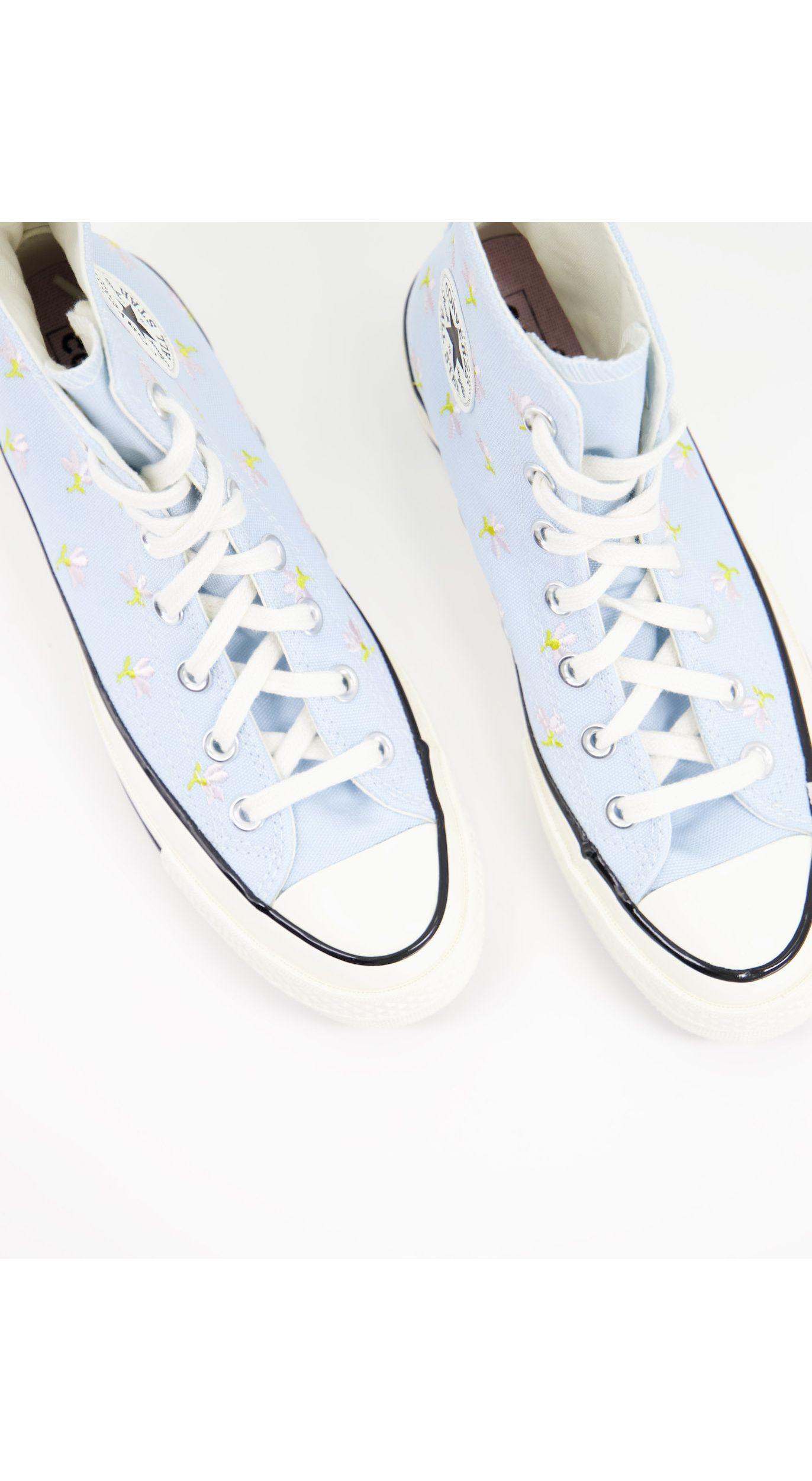 converse chuck 70 hi floral embroidered trainers in blue