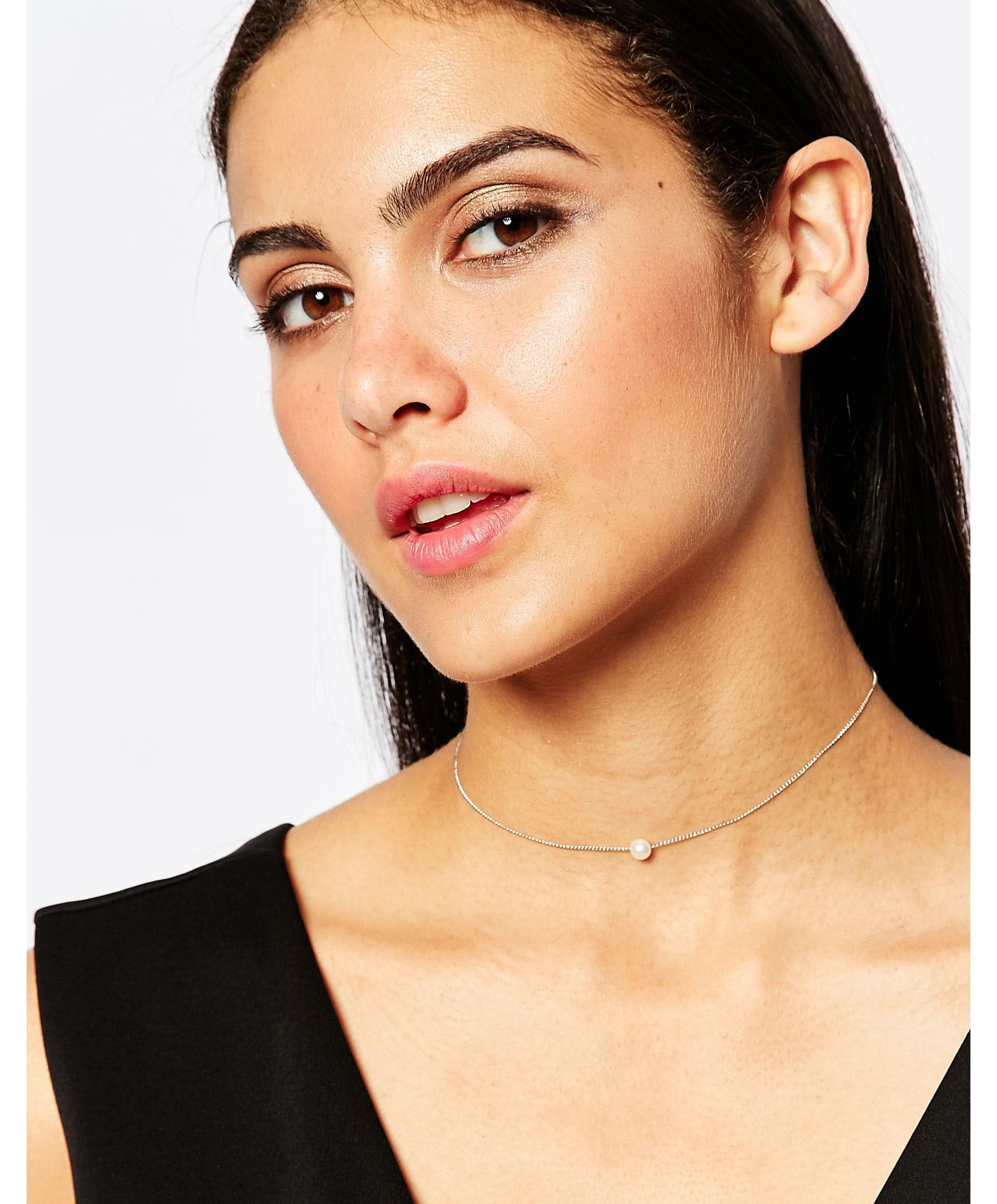 Lipsy Ariana Grande Pearl Choker in Gold (Metallic) - Lyst